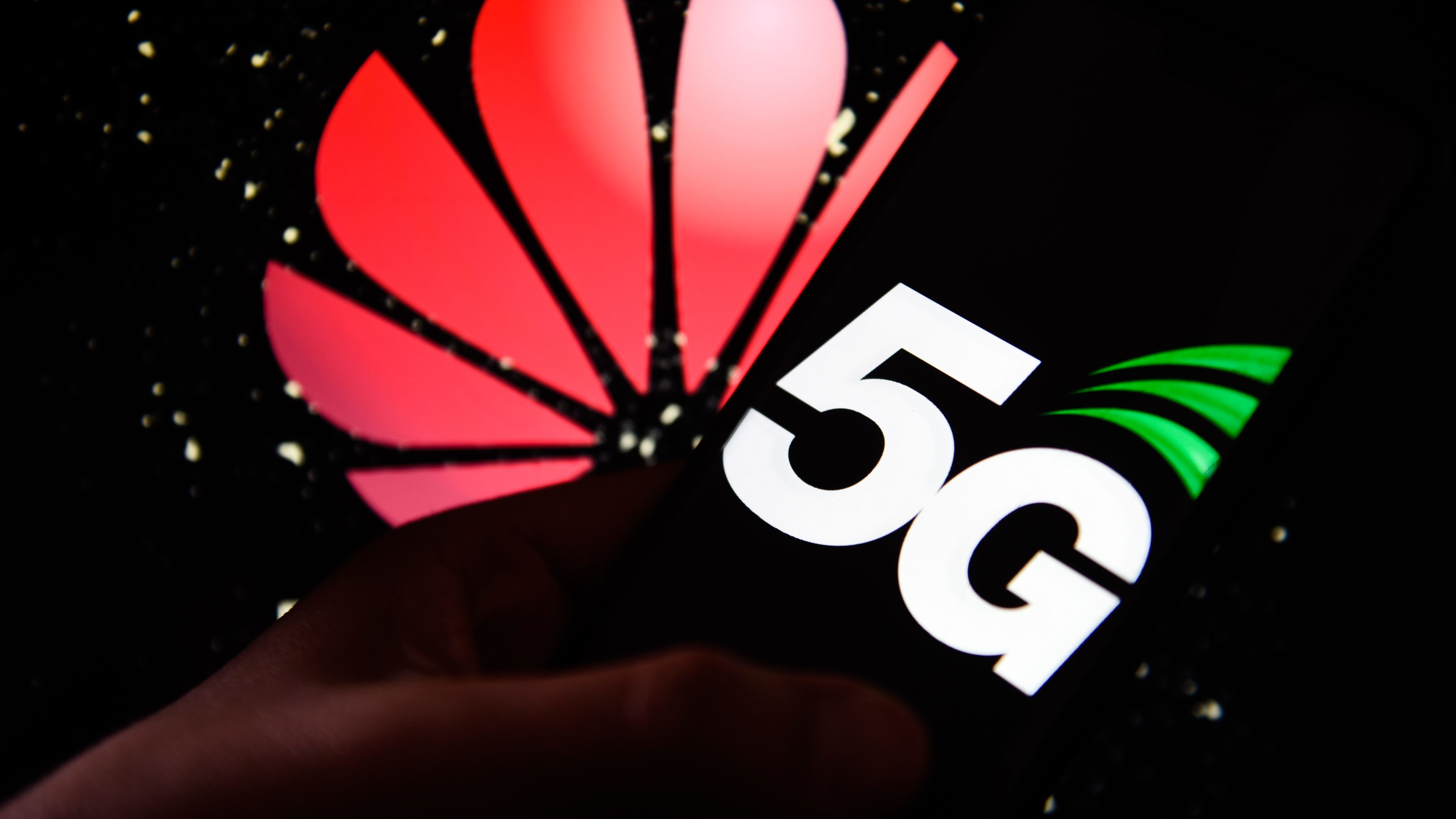 Már idén kipucolnák a britek a Huawei-t az 5G-hálózatból