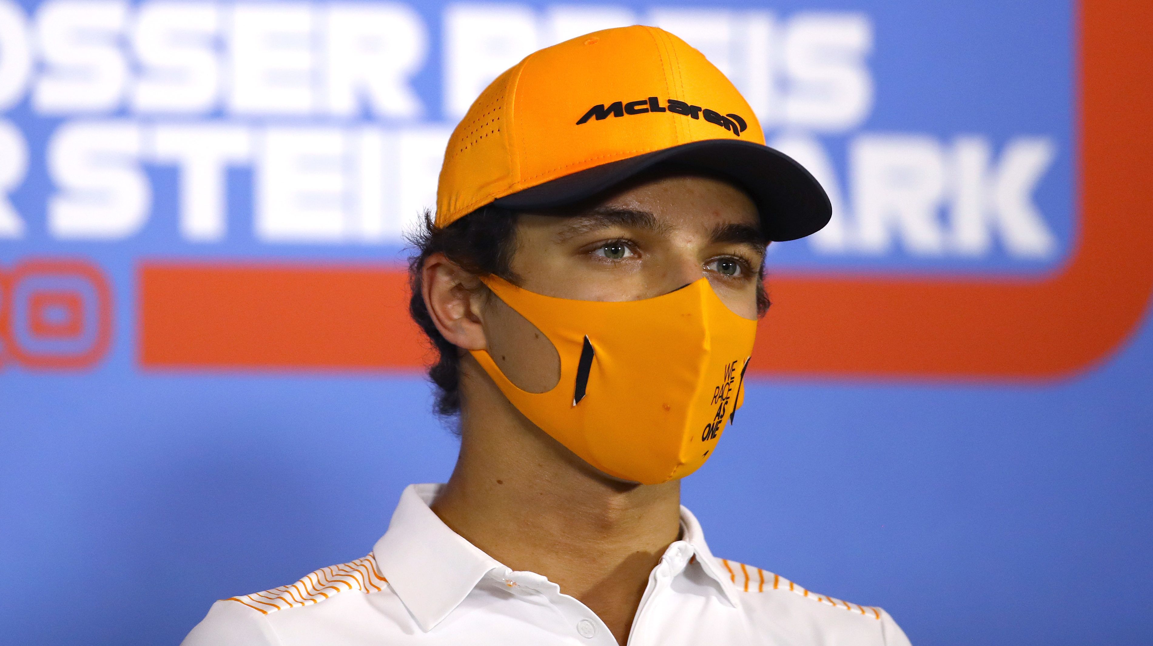 Lando Norris már az első szabadedzésen rajtbüntetést kapott