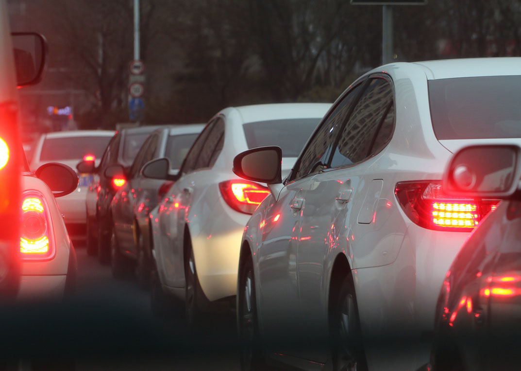 Hatalmas dugó van az M7-esen a Balaton felé, akár 1 órával is nőhet a menetidő