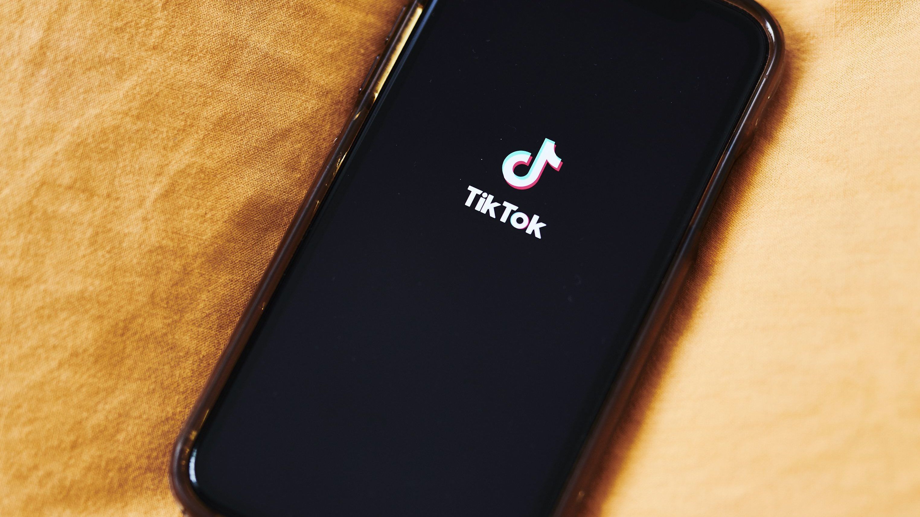 A TikTok tagadja a kémkedéses vádakat