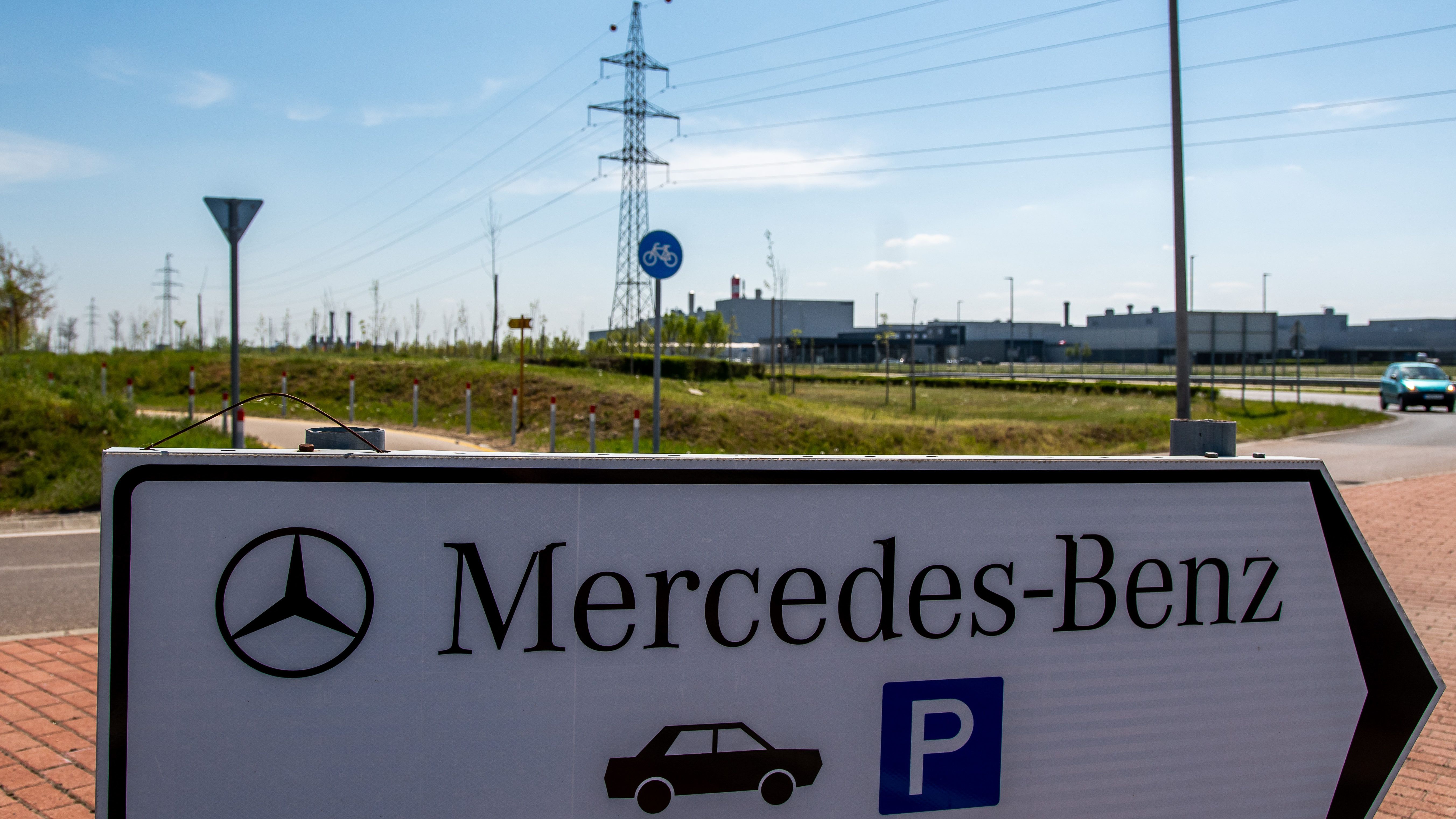 Hibrid autókat kezd gyártani Kecskeméten a Mercedes