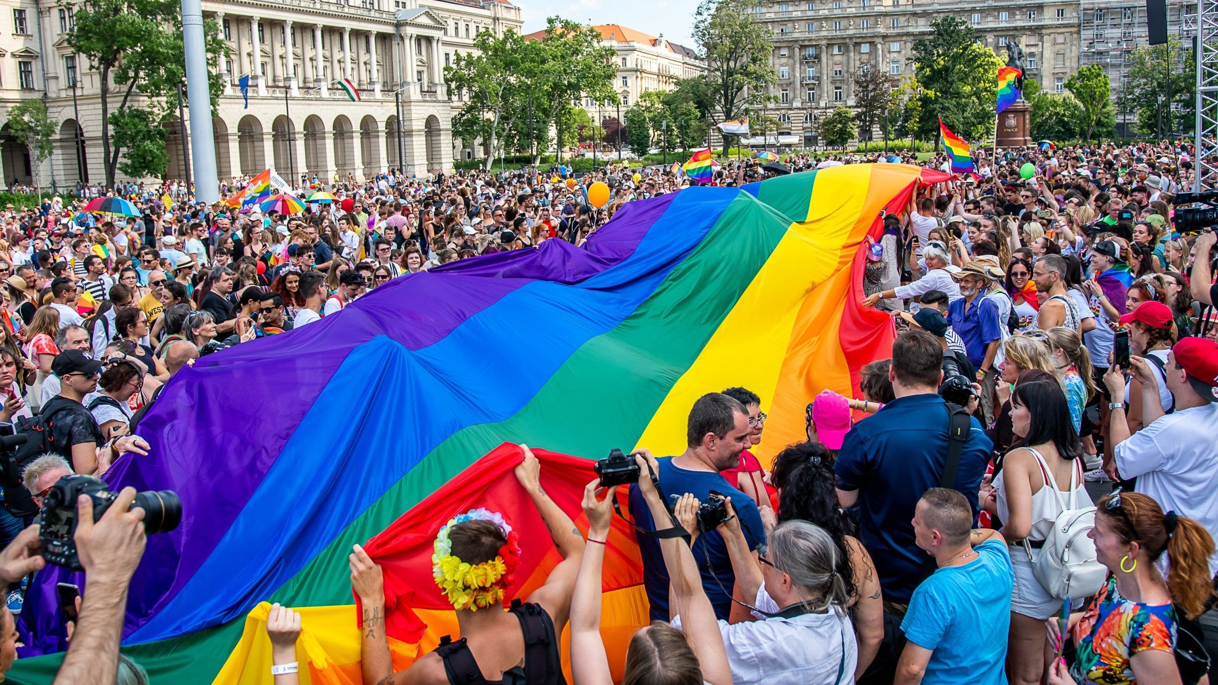 Lefújták a szervezők a budapesti Pride-vonulást