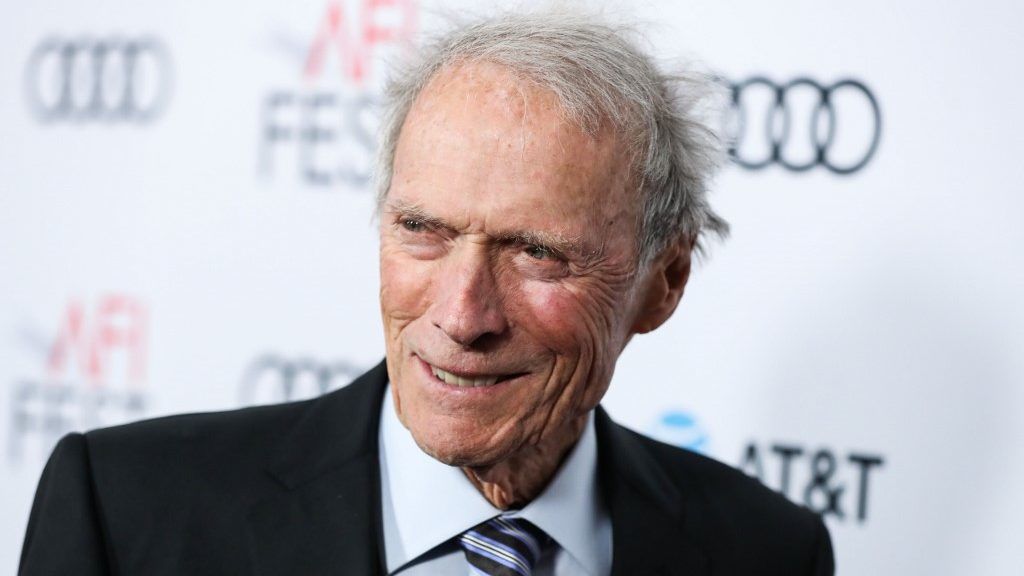 Clint Eastwood beperel egy rakás céget, amik szerinte visszaéltek a nevével