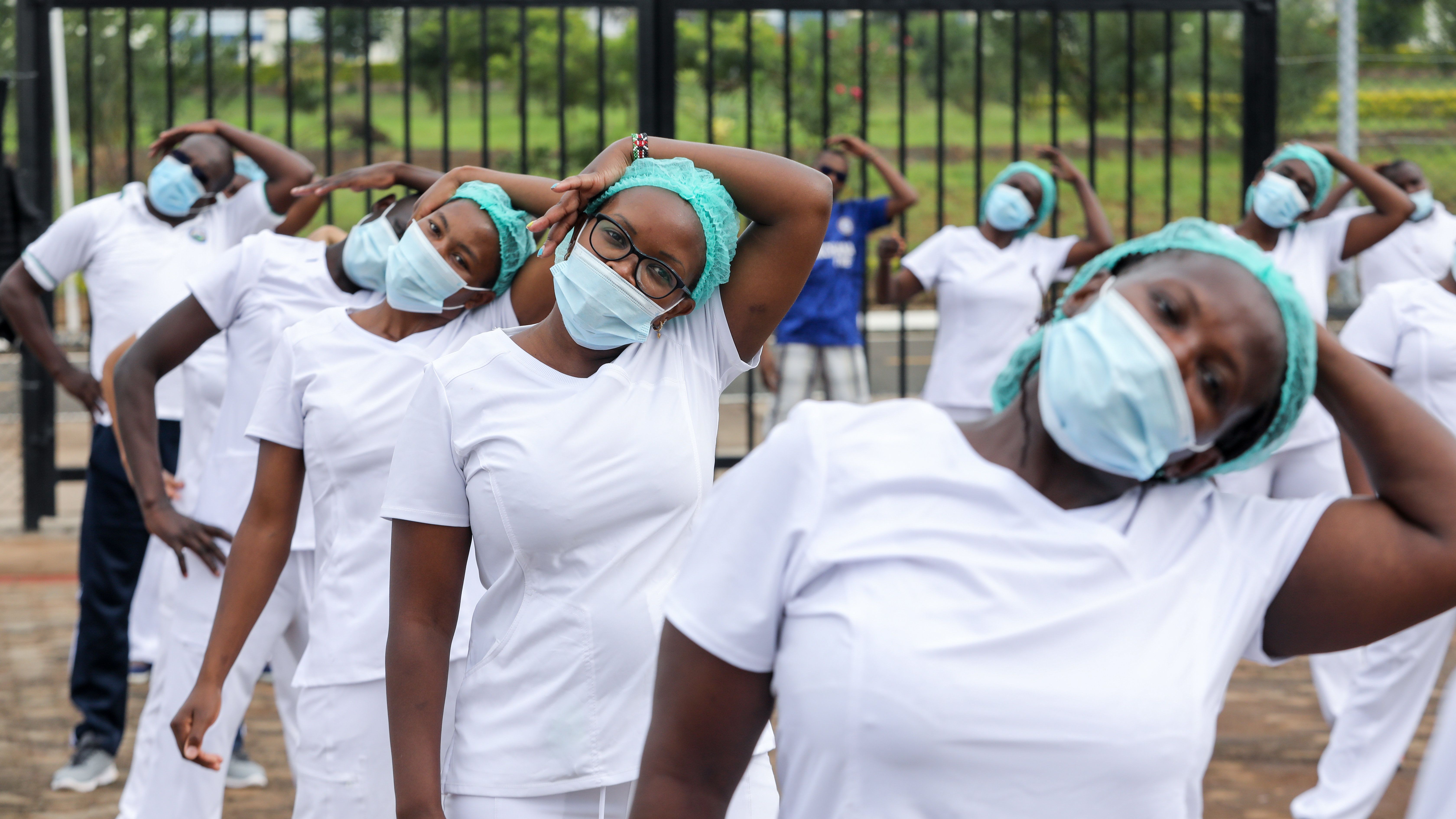 Több mint tízezer egészségügyi dolgozó kapta el a vírust Afrikában