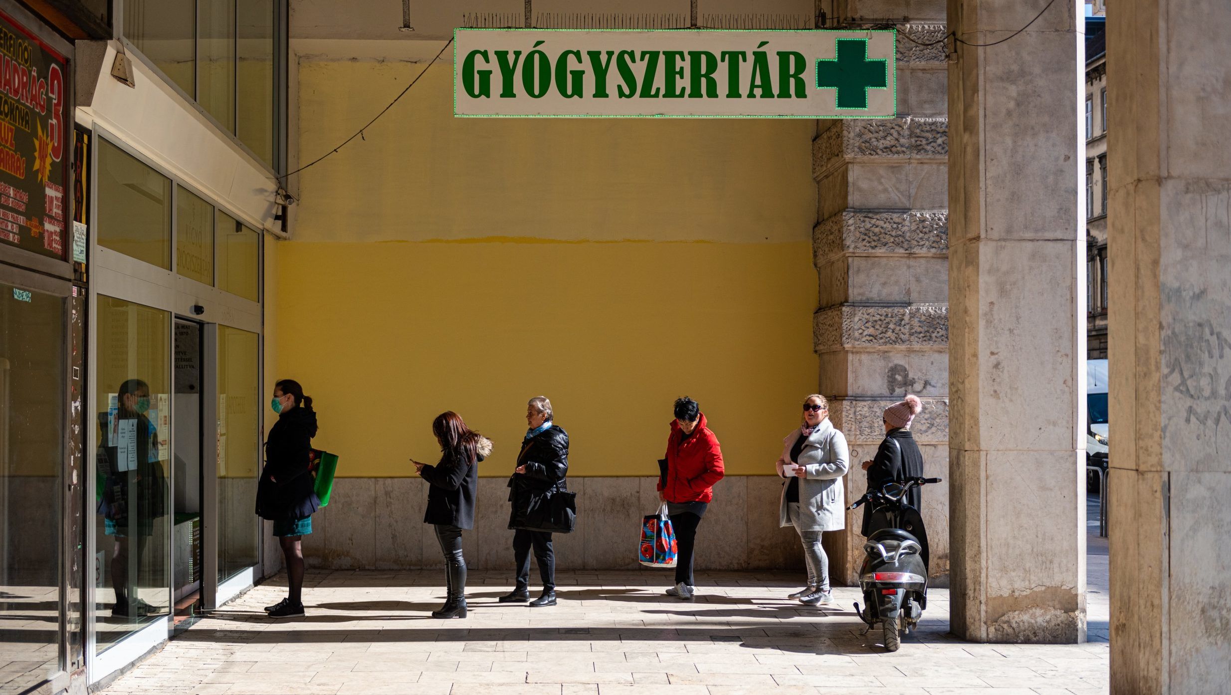 Megmarad az egyszerűsített gyógyszerkiadás