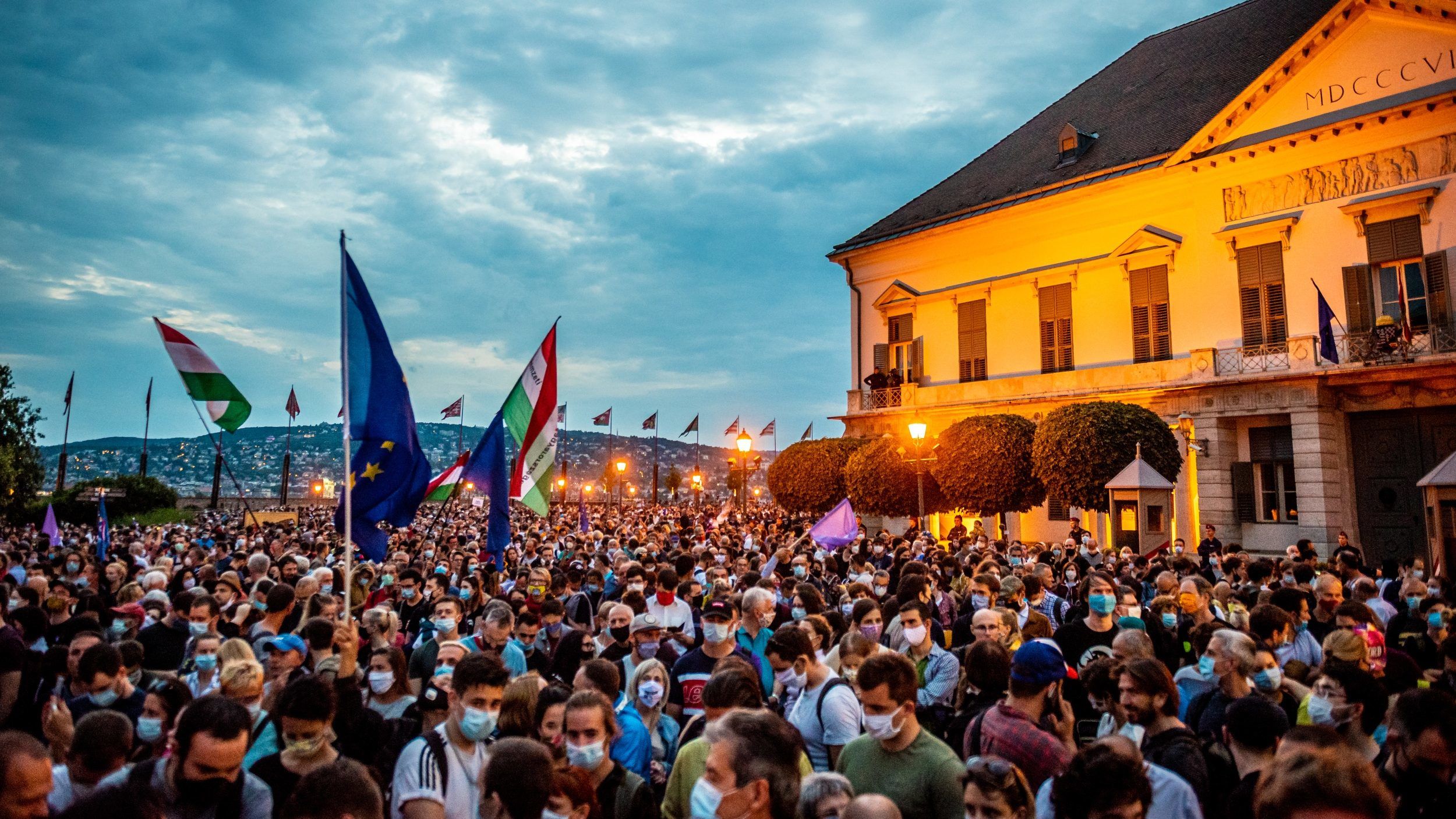 A nap legfontosabb hírei – 2020. július 25.