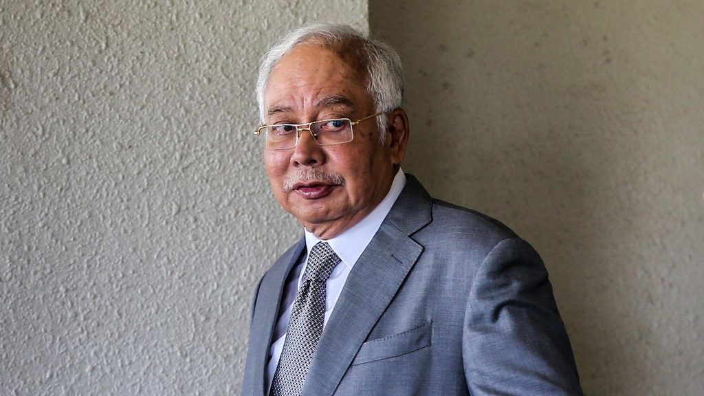 Korrupció miatt 12 év börtönre ítélték a volt maláj kormányfőt