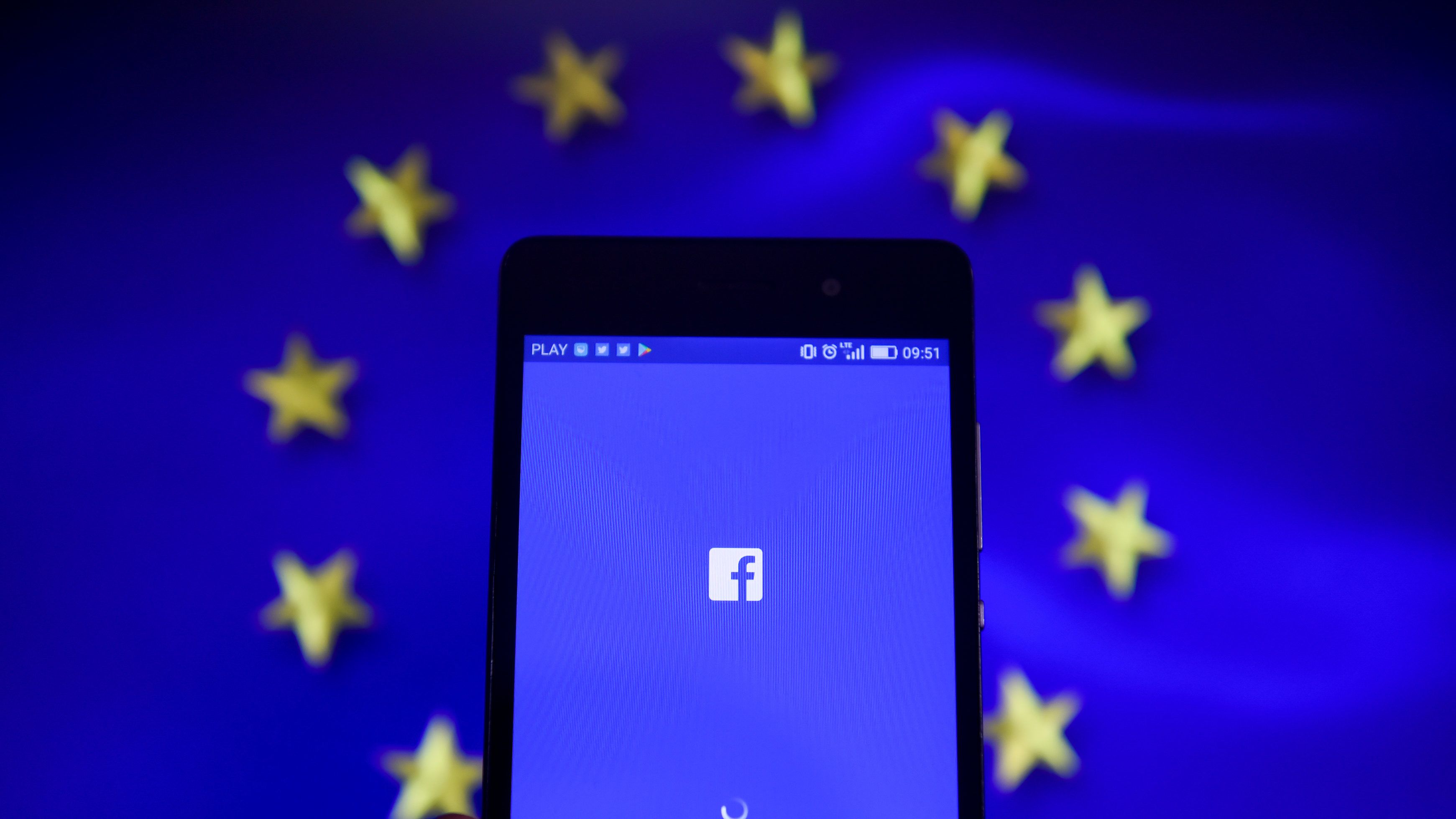 A Facebook pert indít az Európai Bizottság ellen