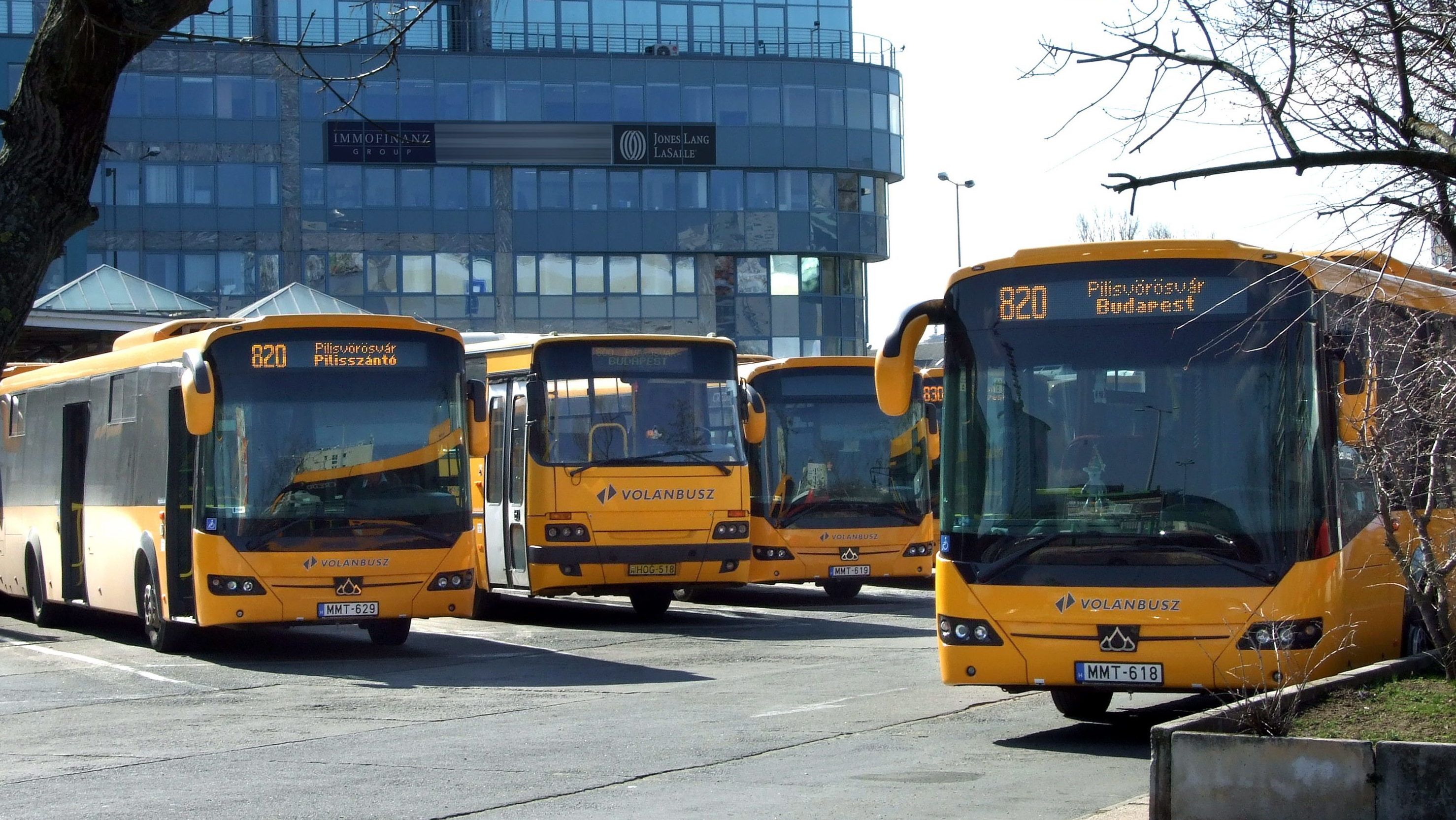 Szombattól új helyszínről indulnak az Árpád hidat érintő buszok