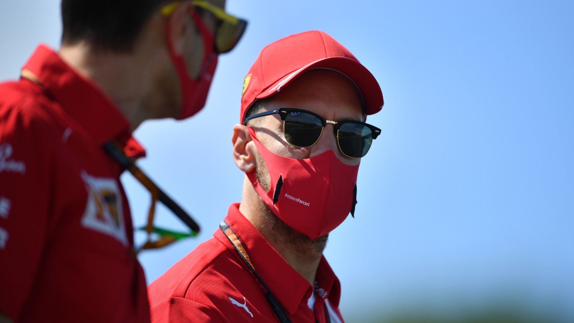 Sebastian Vettel: Valaminek történnie kell