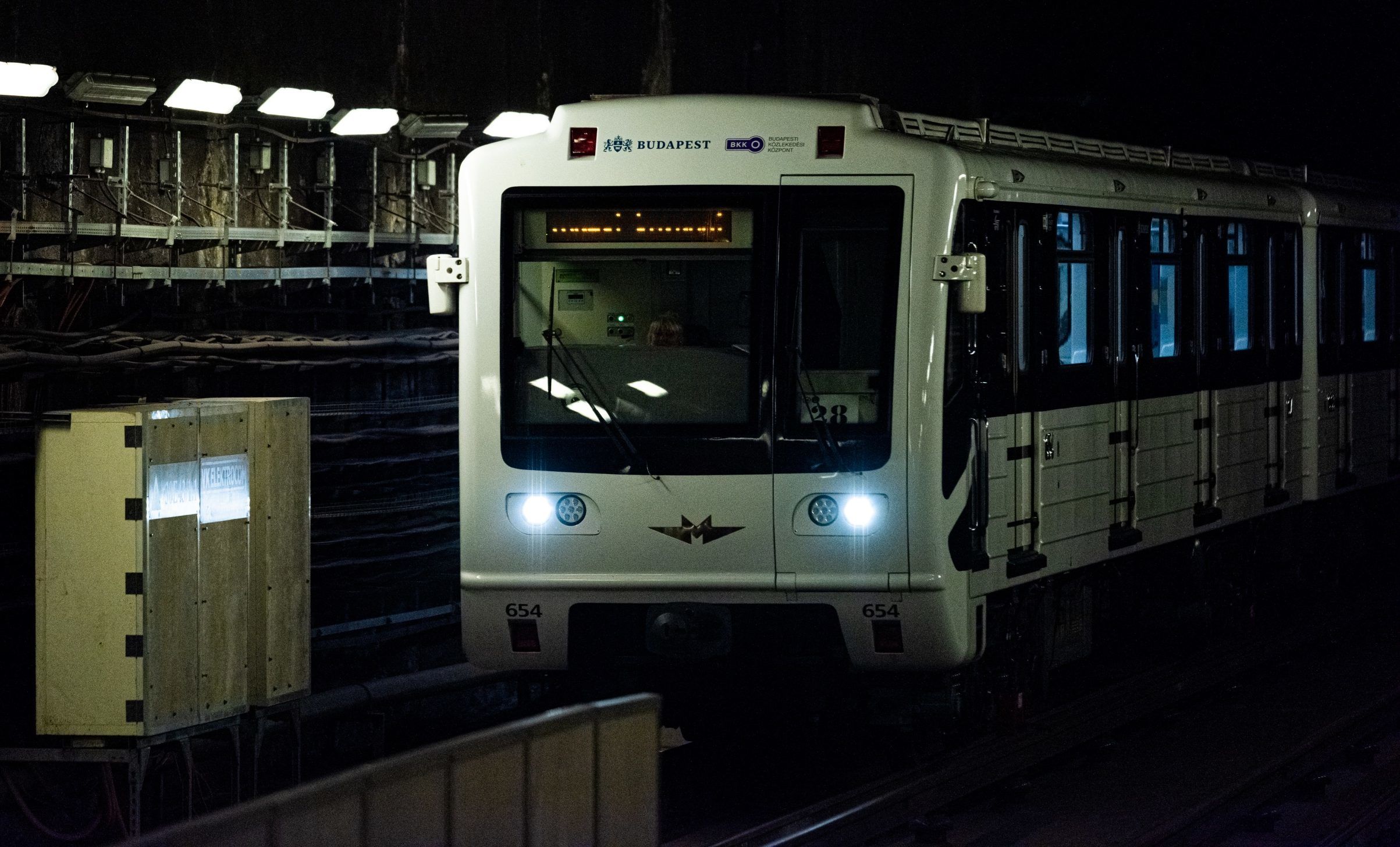 Folytatódnak a füstpróbák az M3-as metró állomásain