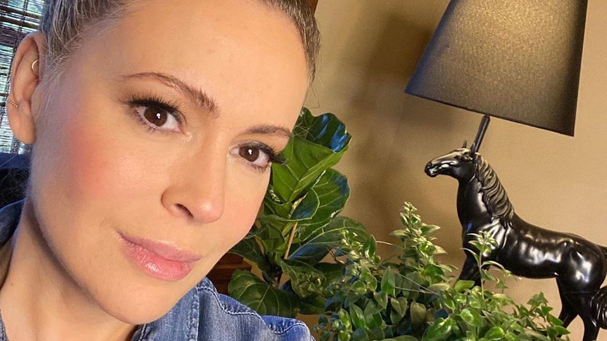 Alyssa Milano megmutatta, mennyi haja hullik, mióta koronavírusos