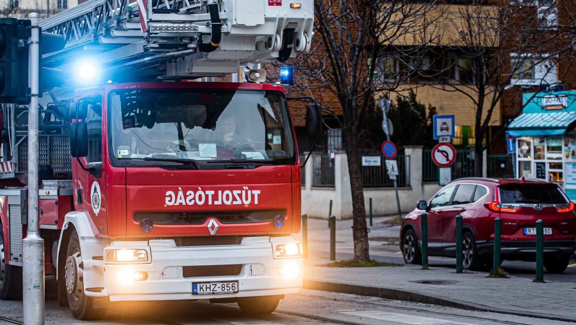 60 helyszínen kellett intézkedni a pénteki vihar miatt