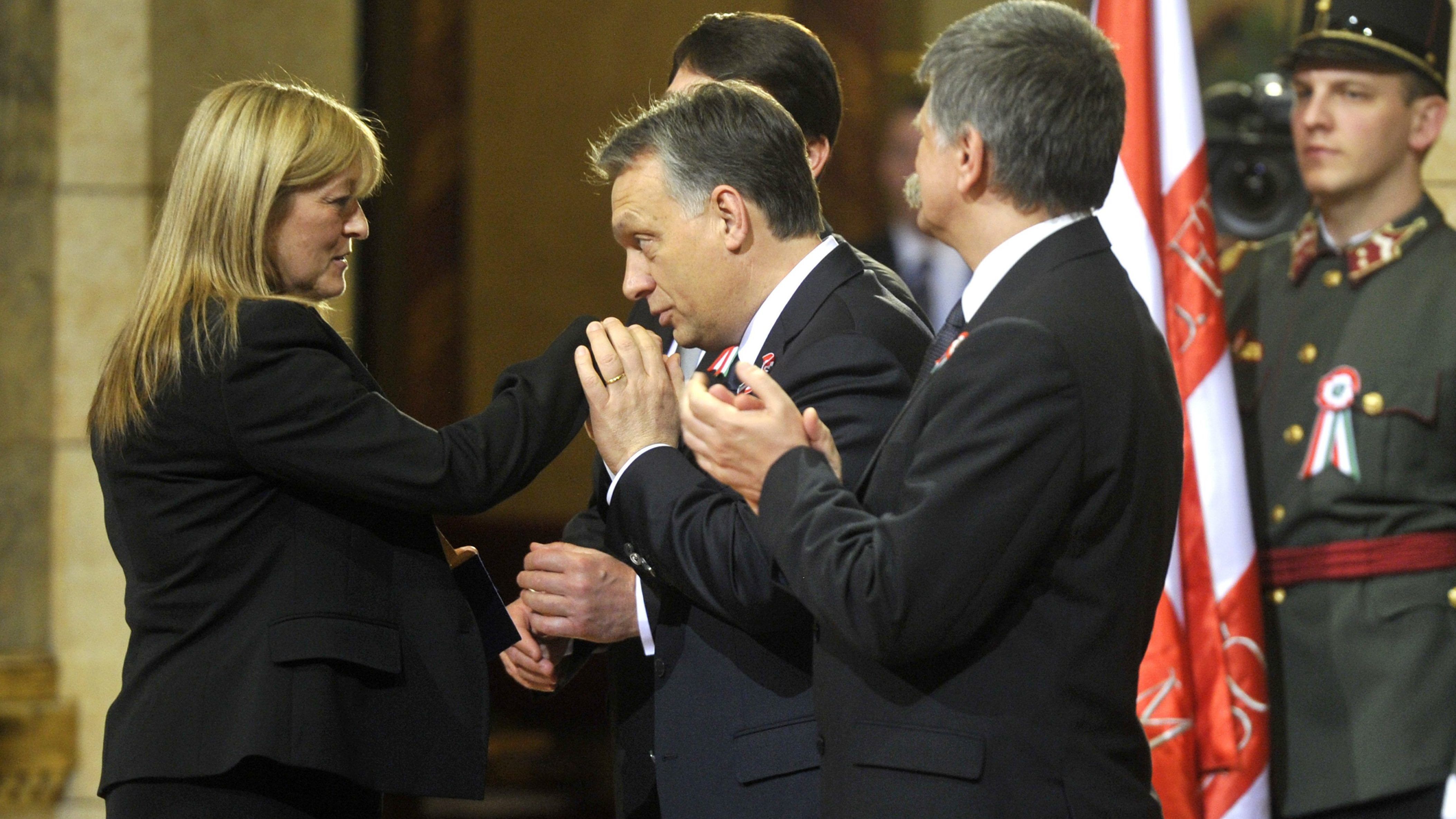 Schmidt Mária többet keres alapítványi főigazgatóként, mint Orbán Viktor miniszterelnökként