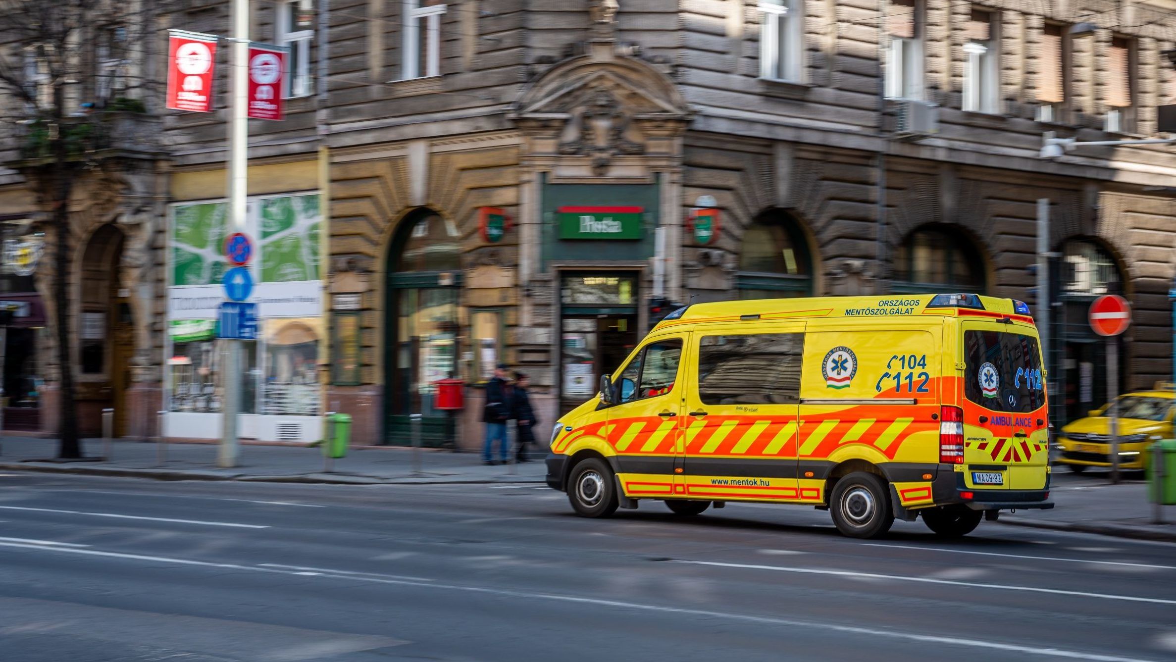 24 újabb magyar fertőzöttet azonosítottak, meghalt egy idős beteg