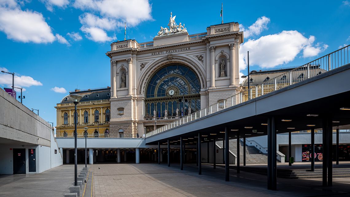 Keleti pályaudvarnál árulták az új dizájnerdrogot, hét drogkereskedőt fogtak el