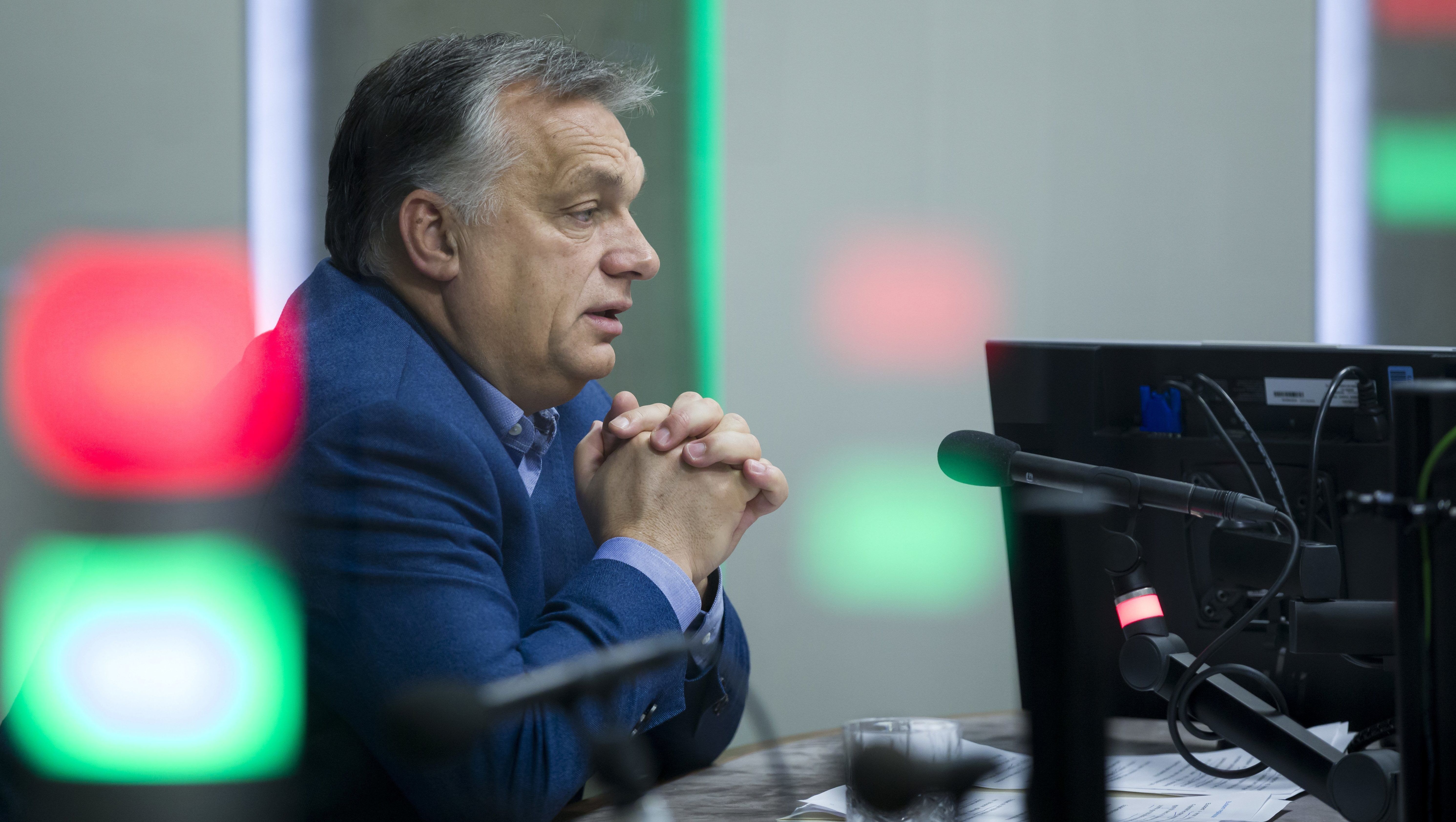Orbán: Szeptembertől szükség lesz újabb tiltó intézkedésekre