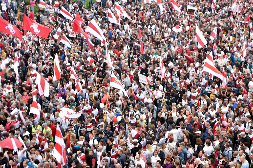 Őrizetbe vettek két ellenzéki vezetőt Minszkben