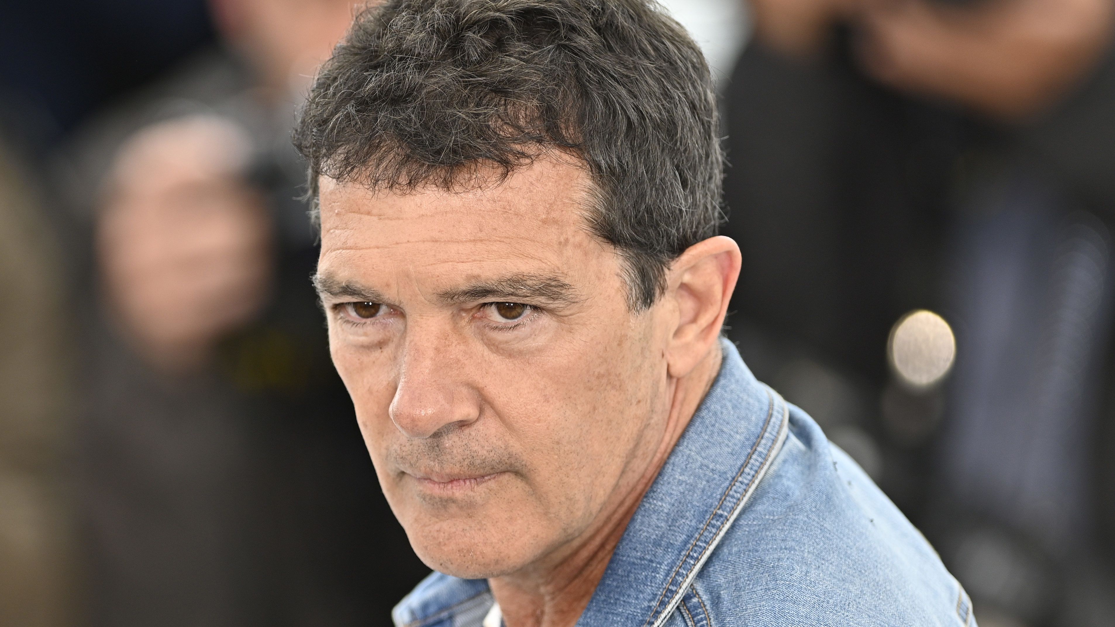 Antonio Banderas kigyógyult a COVID-19-fertőzésből