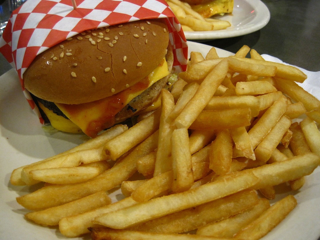 A McDonald's feljelentette a Burger Kinget, mert Big Jackre kereszteltek egy hamburgert