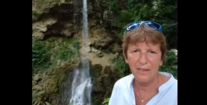 Eltűnt egy 60 éves Alzheimer-kóros tanárnő Miskolcon, 10 kutyával keresik a mentőcsapatok