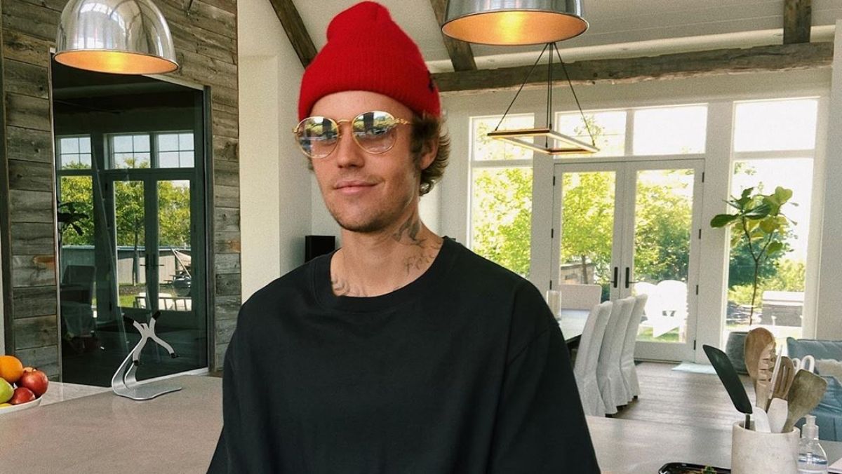 Justin Bieber a nyakára tetováltatott