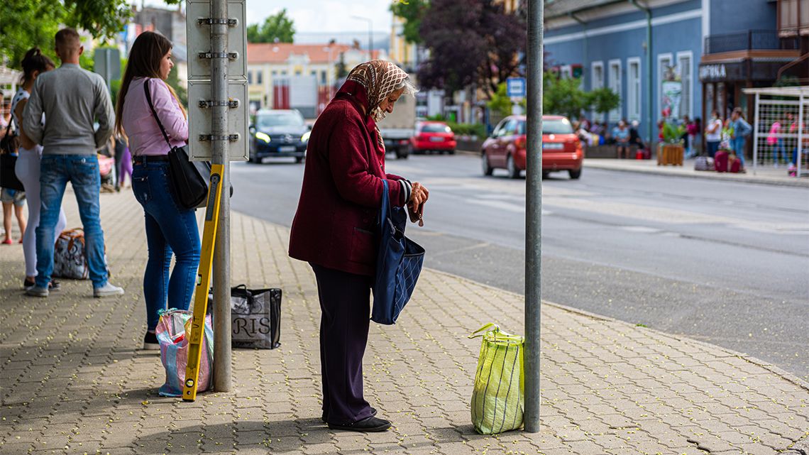 Milliókkal rövidítheti meg a nőket öregségükre a nyugdíjveszteség