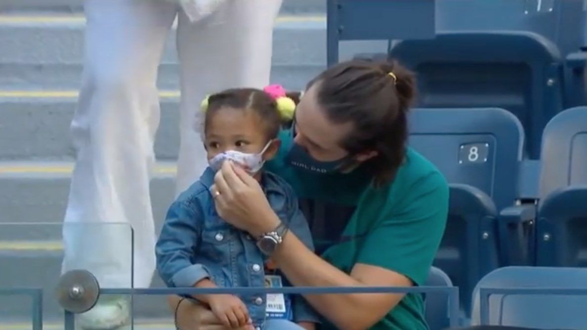Meglátod ezt a videót Serena Williams kislányáról, ahogy anyjának integet és besírsz