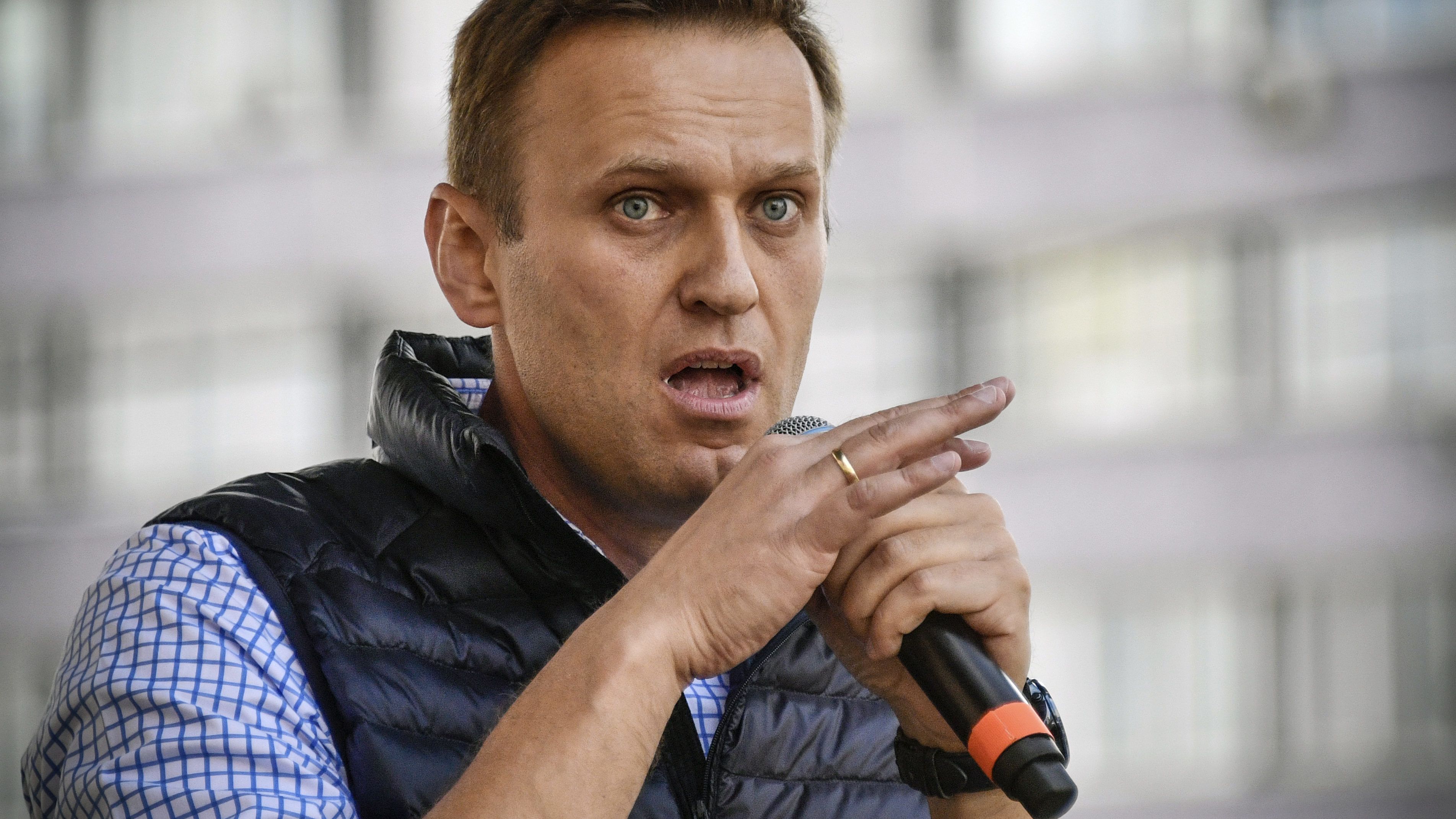 Fel tud kelni az ágyból a megmérgezett Navalnij