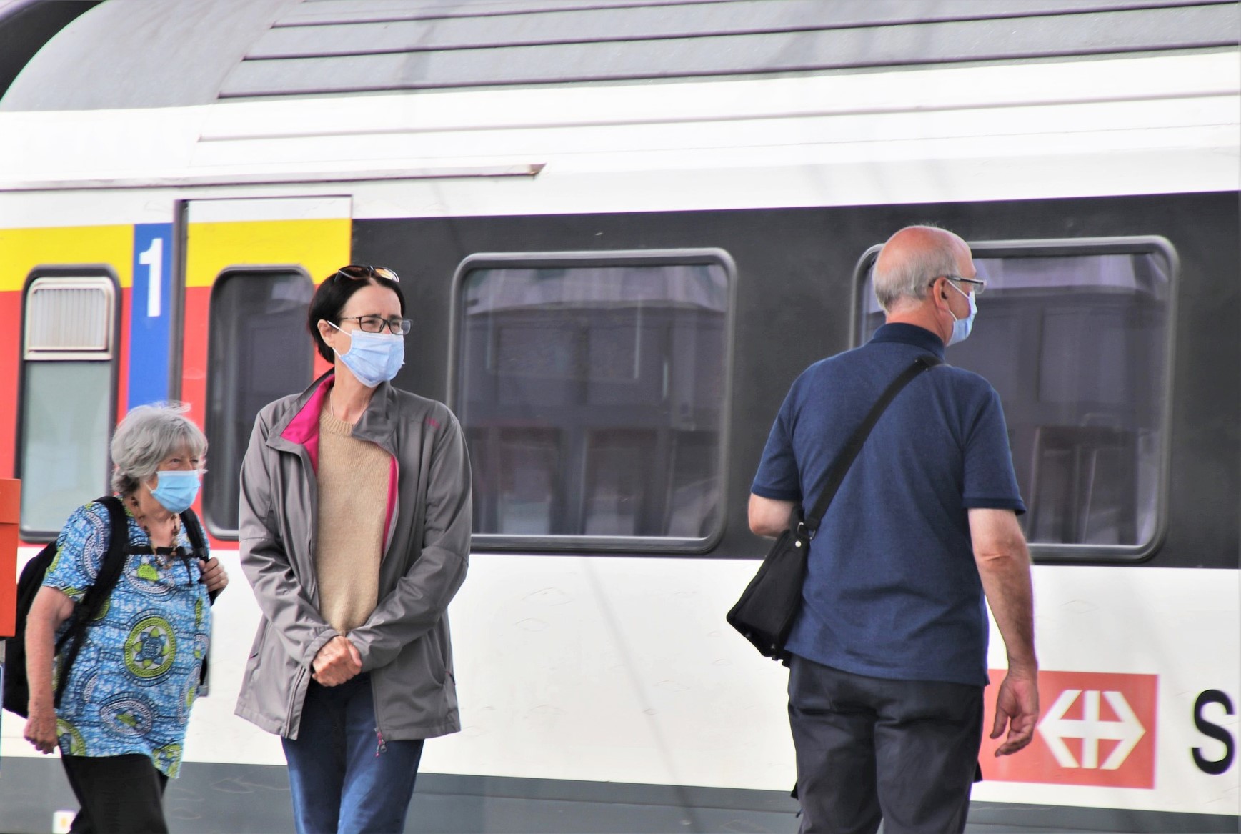 Mától leszállítják a vonatokról és a volánbuszokról azokat, akik nem tartják be a maszkviselés szabályait