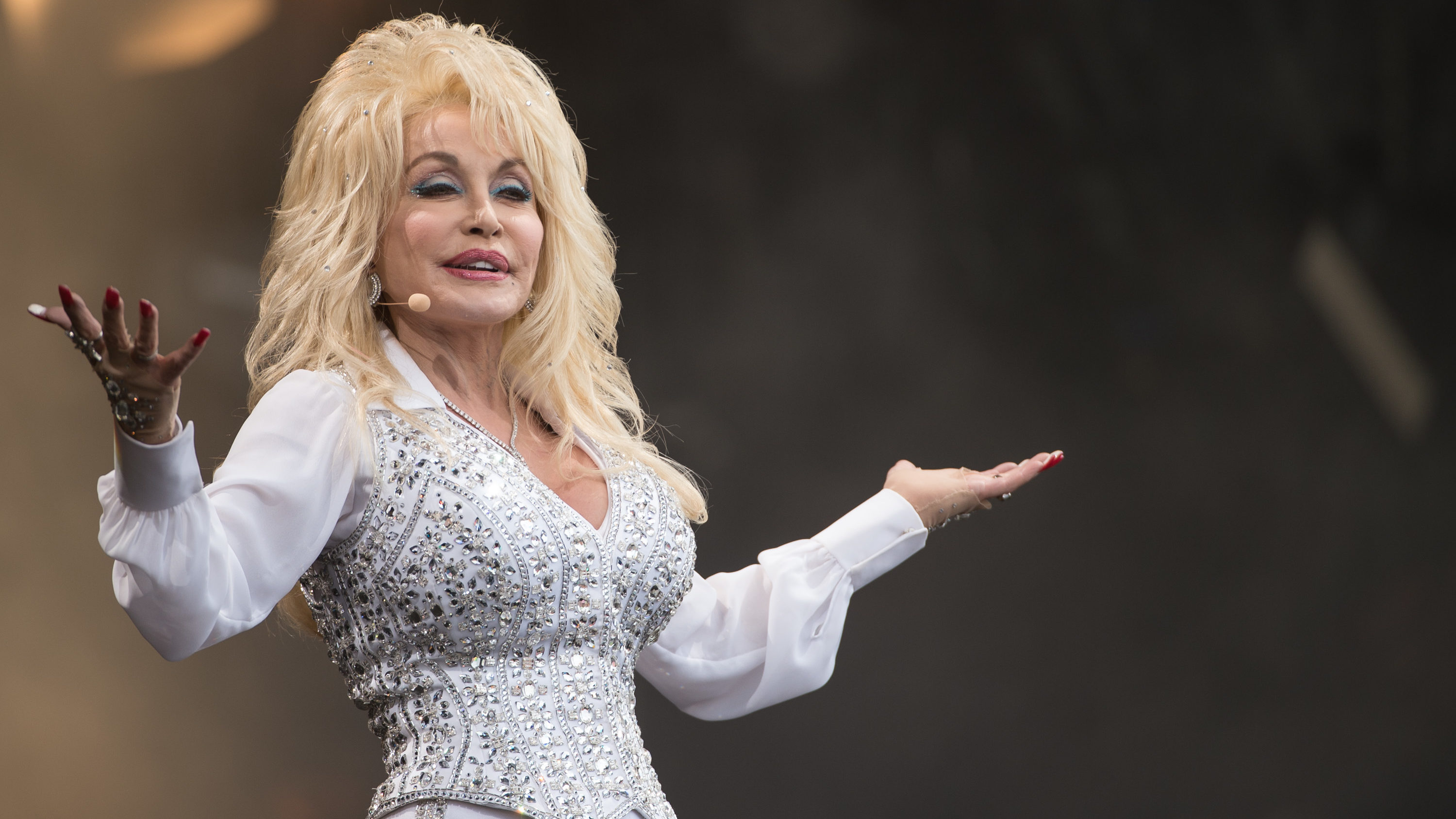 Lehet, hogy Dolly Parton 75 évesen ismét címlaplány lesz a Playboyban
