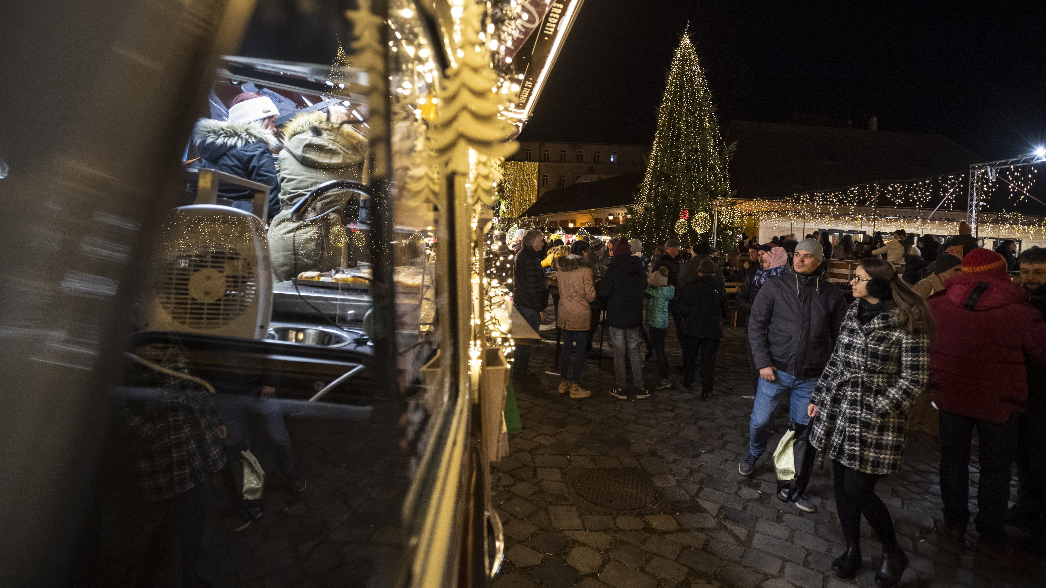 RTL: 40 ezer aktív fertőzött is lehet novemberre a kormány szerint