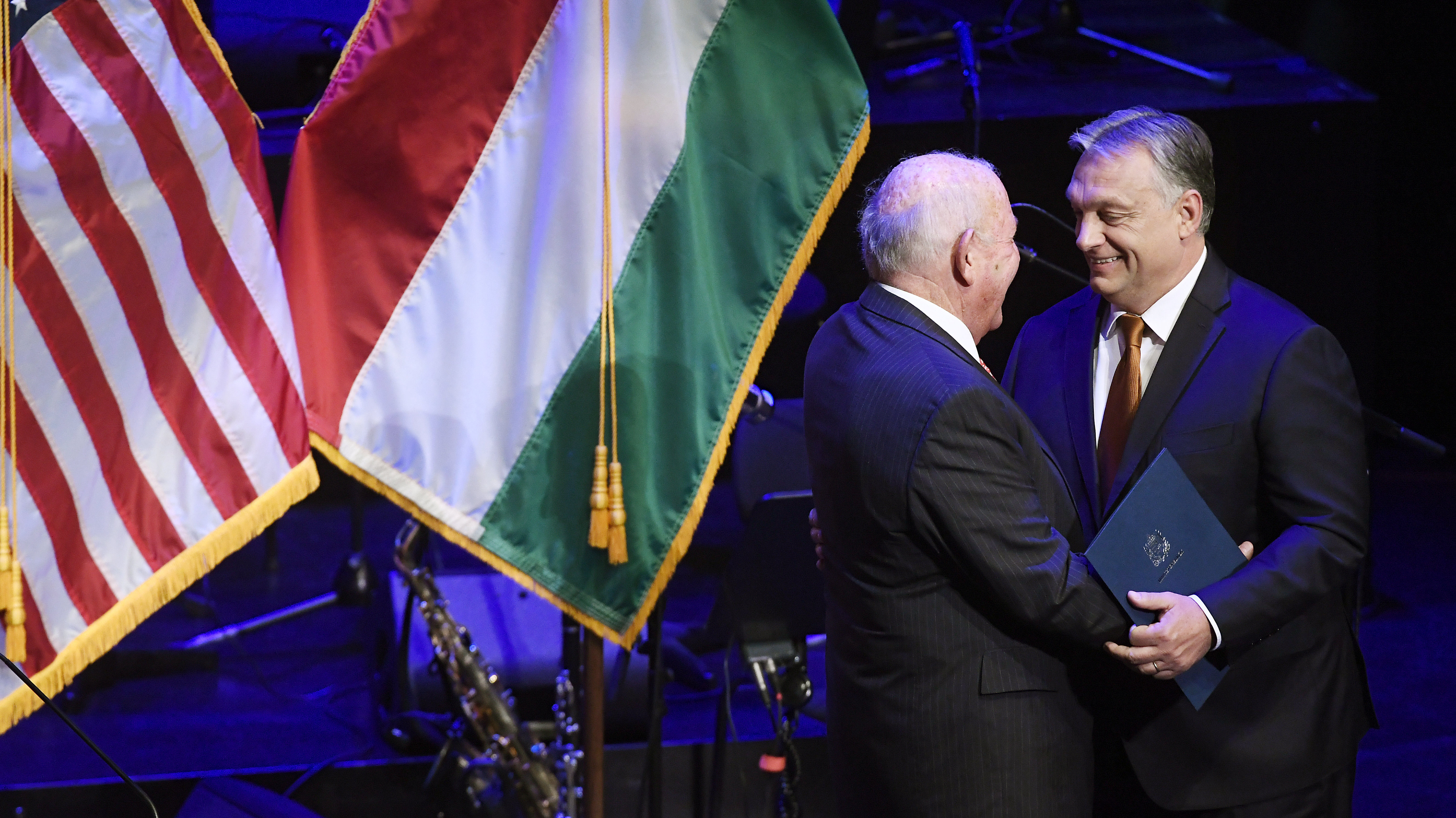 A távozó amerikai nagykövet szerint nincs baj az illiberális demokráciával, mert sokan szavaztak a Fideszre