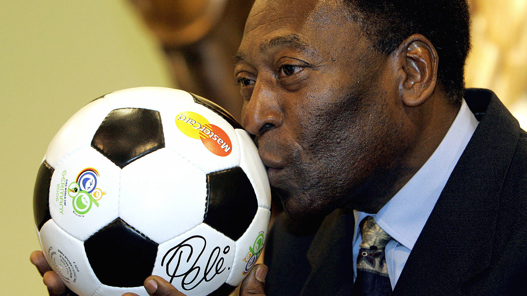 Rejtett meglepetés: Pelé előtt tiszteleg a Google