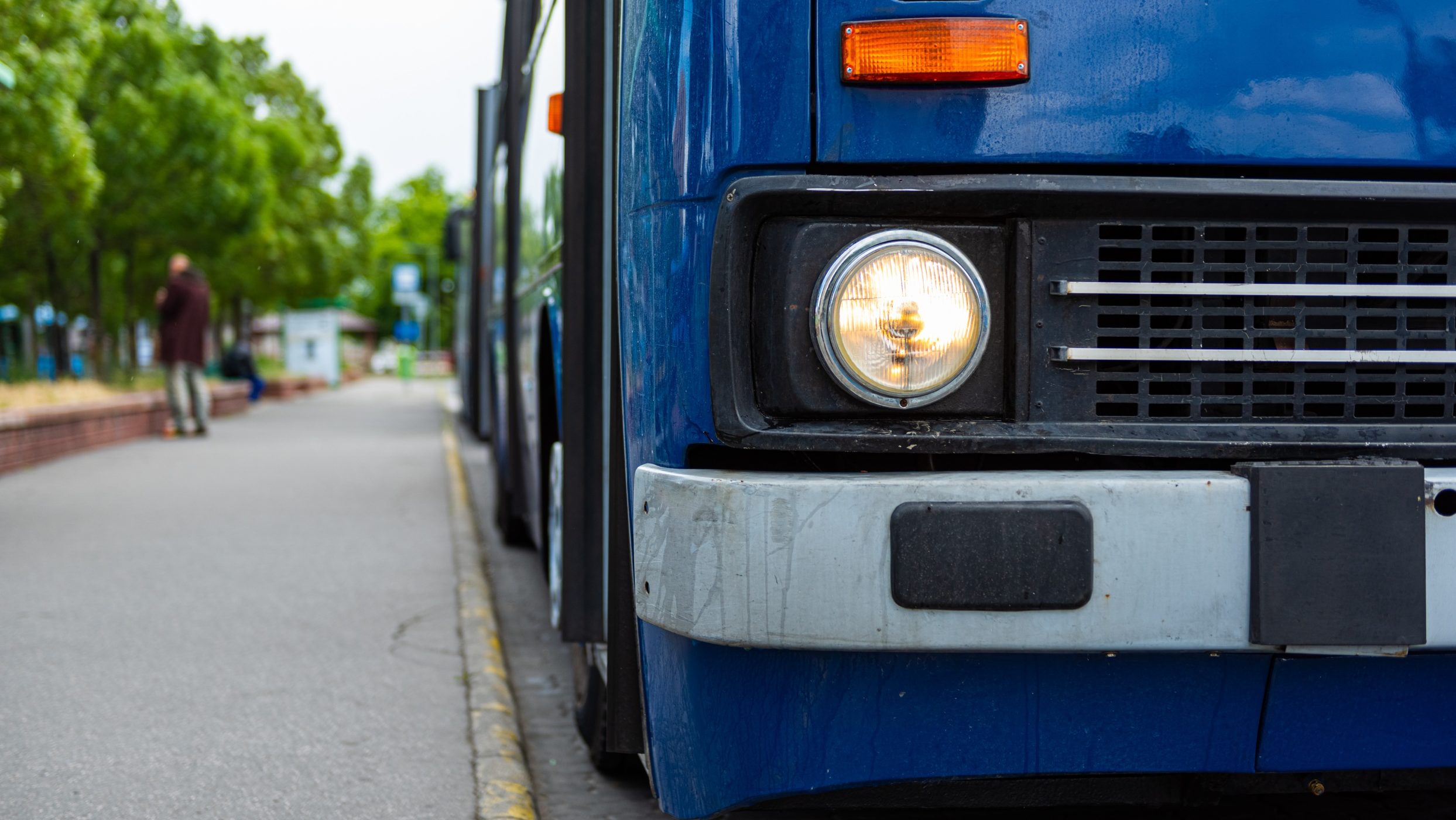 A maszkviselés miatt őrjöngő utasok miatt kérnek segítséget a BKV-sofőrök