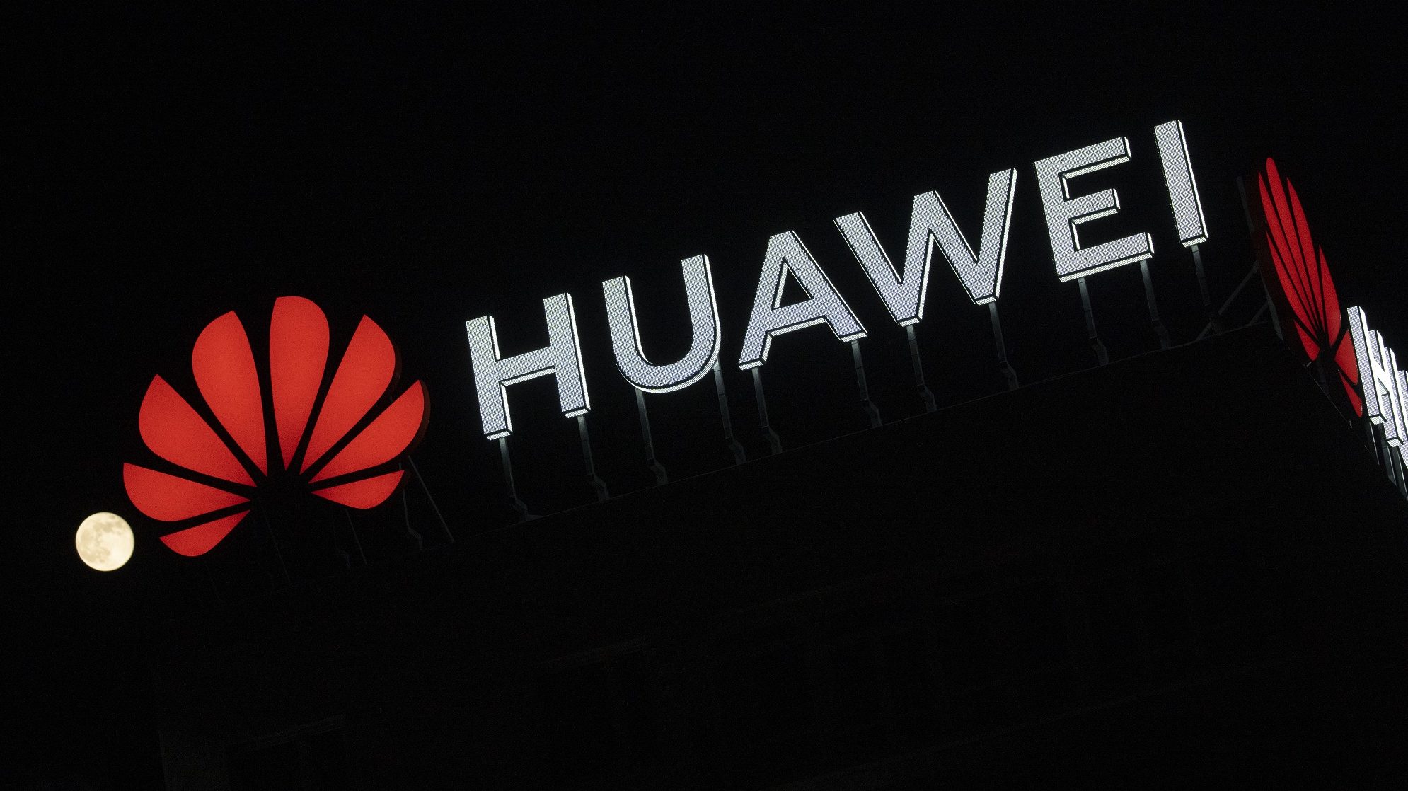 A Huawei továbbra is kaphat kijelzőket a Samsungtól