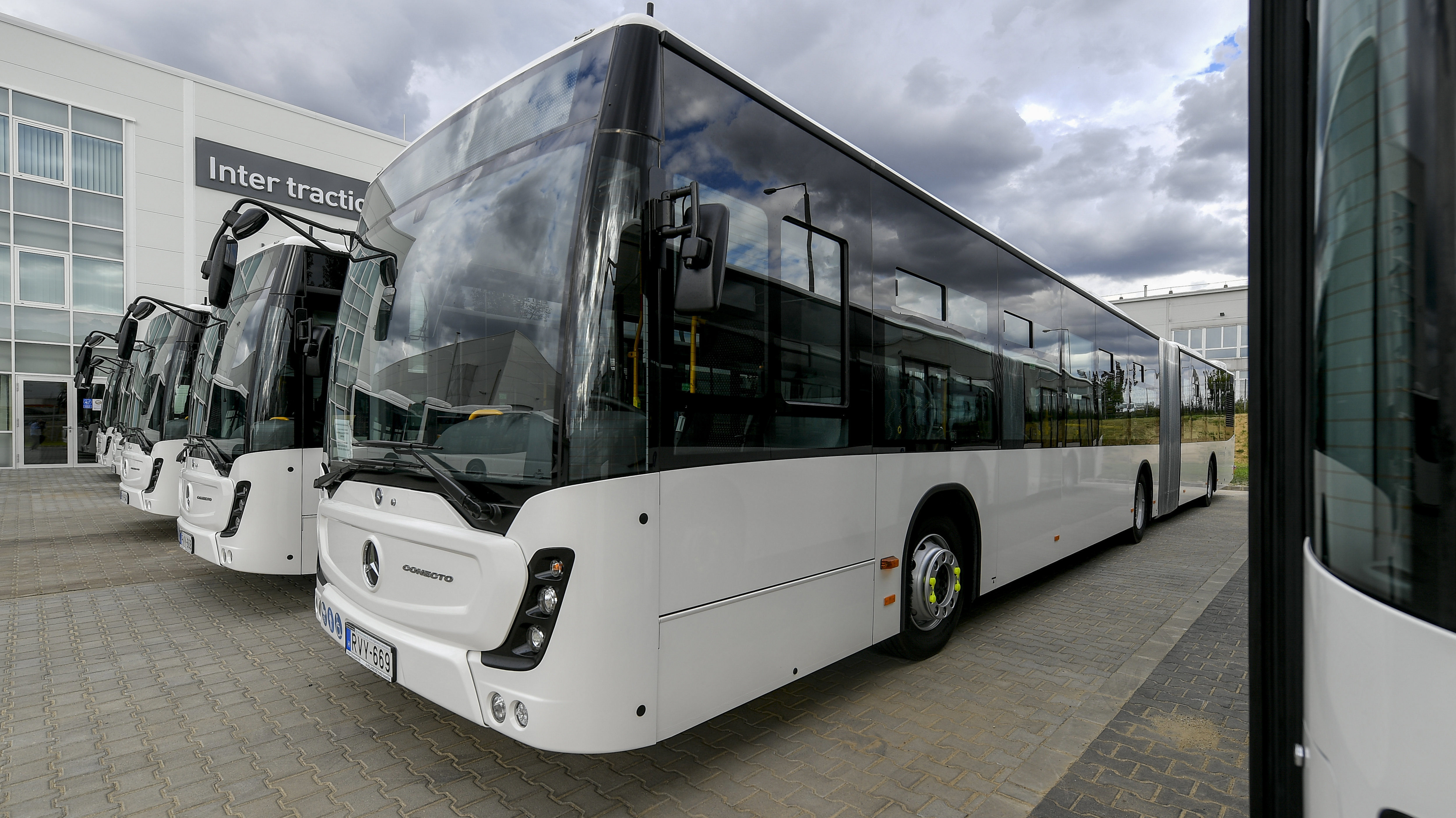 Változik a Volánbusz járatainak menetrendje a hétvégén