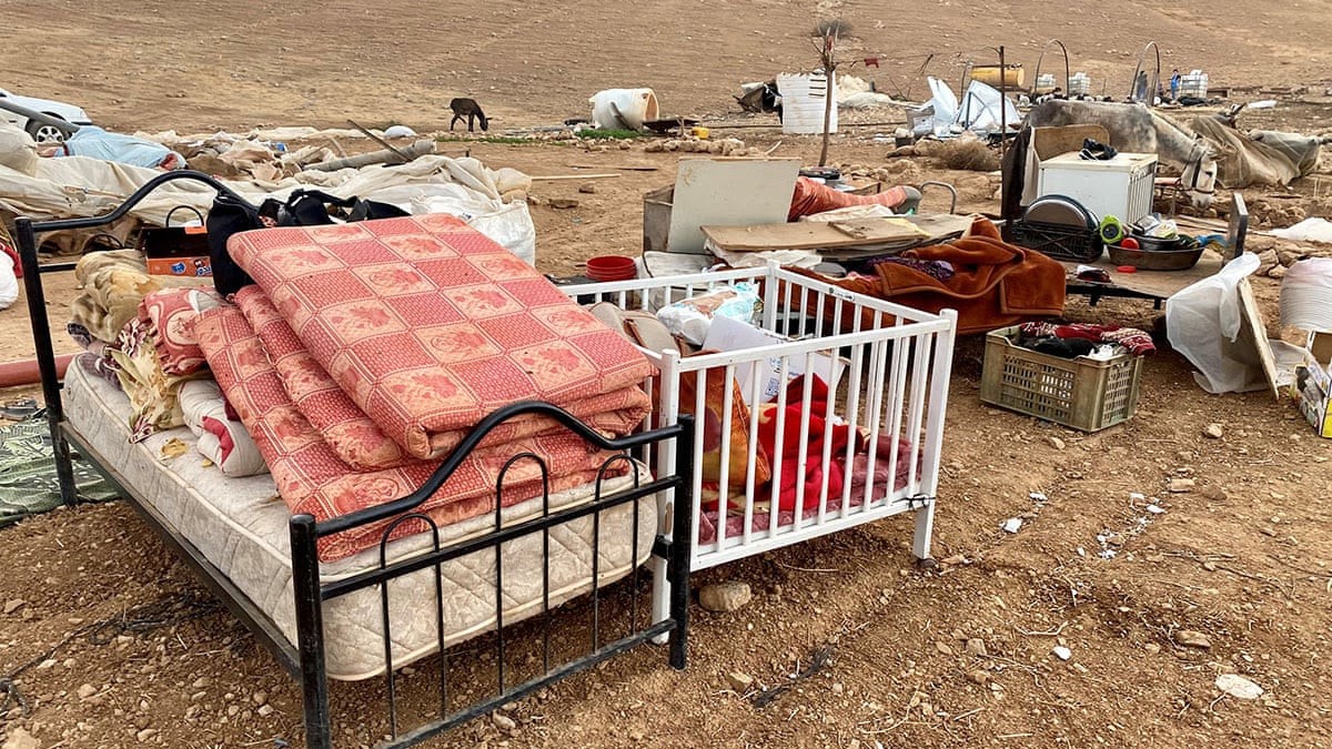Izrael lerombolt egy palesztin falut, 41 gyerek vált hajléktalanná