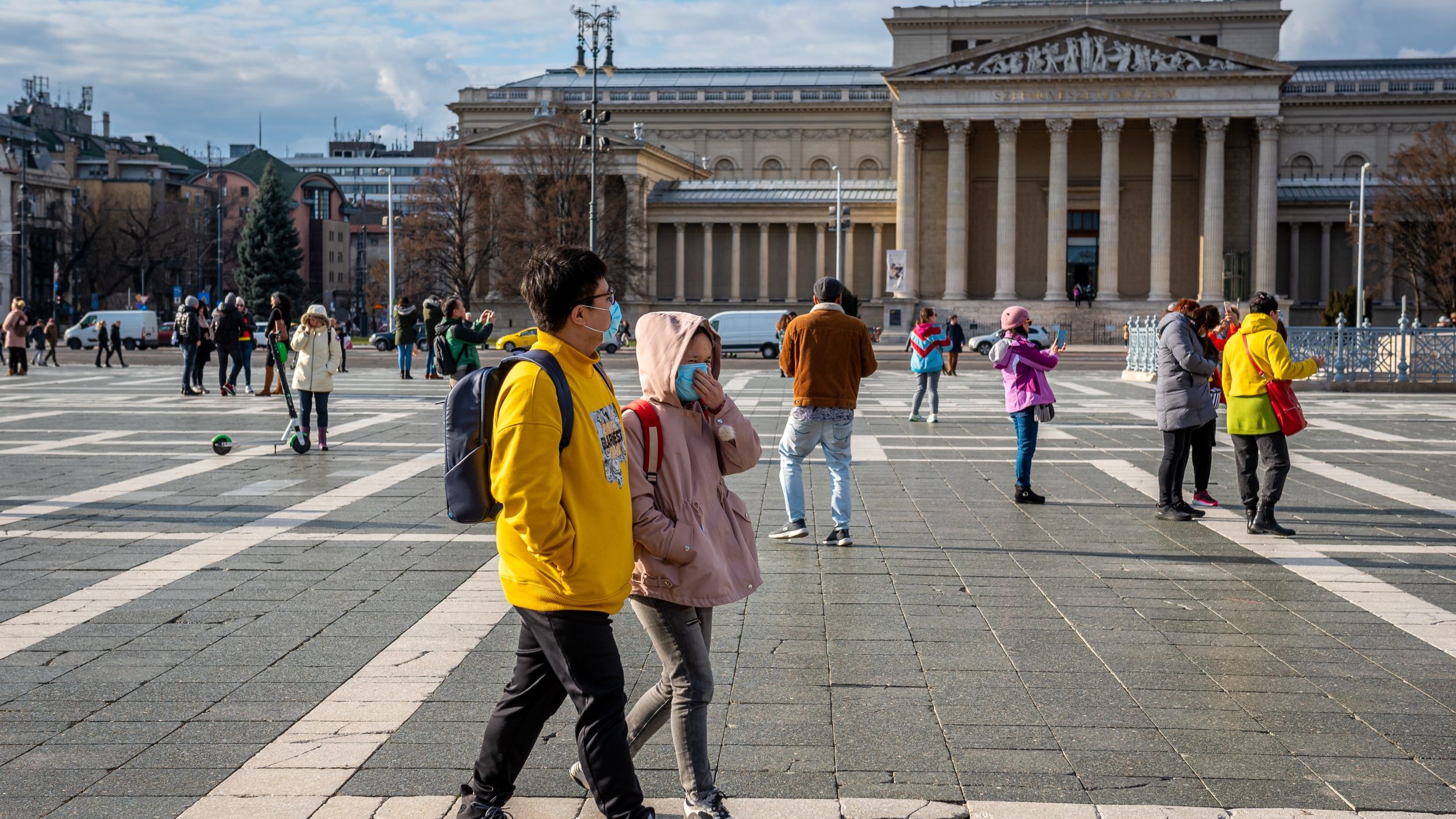 Szinte teljesen eltűntek őszre a külföldi turisták Magyarországról