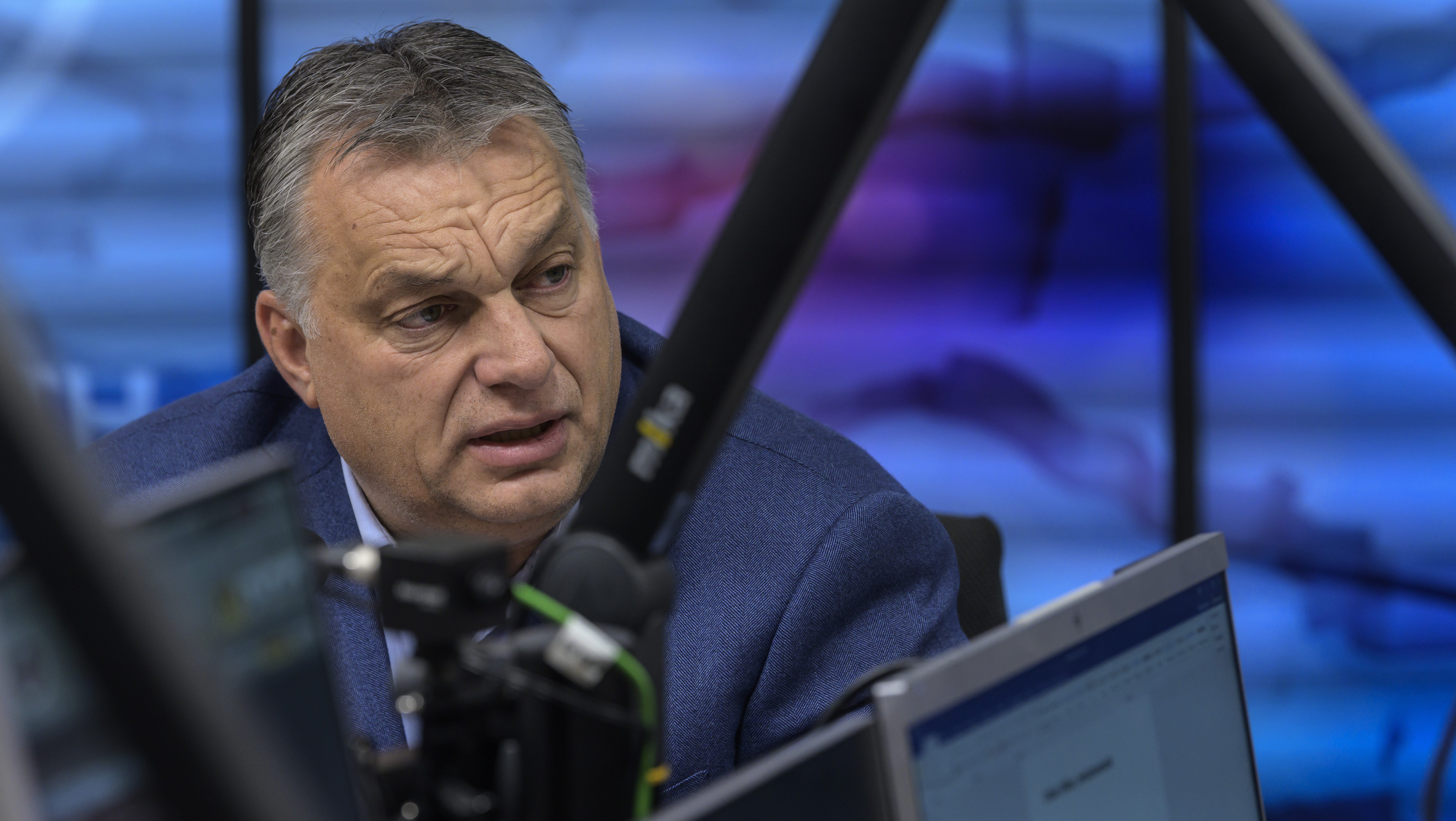 Orbán: Ilyen döntéseket akkor kell hozni, amikor fenyeget az egészségügy megbénulásának veszélye