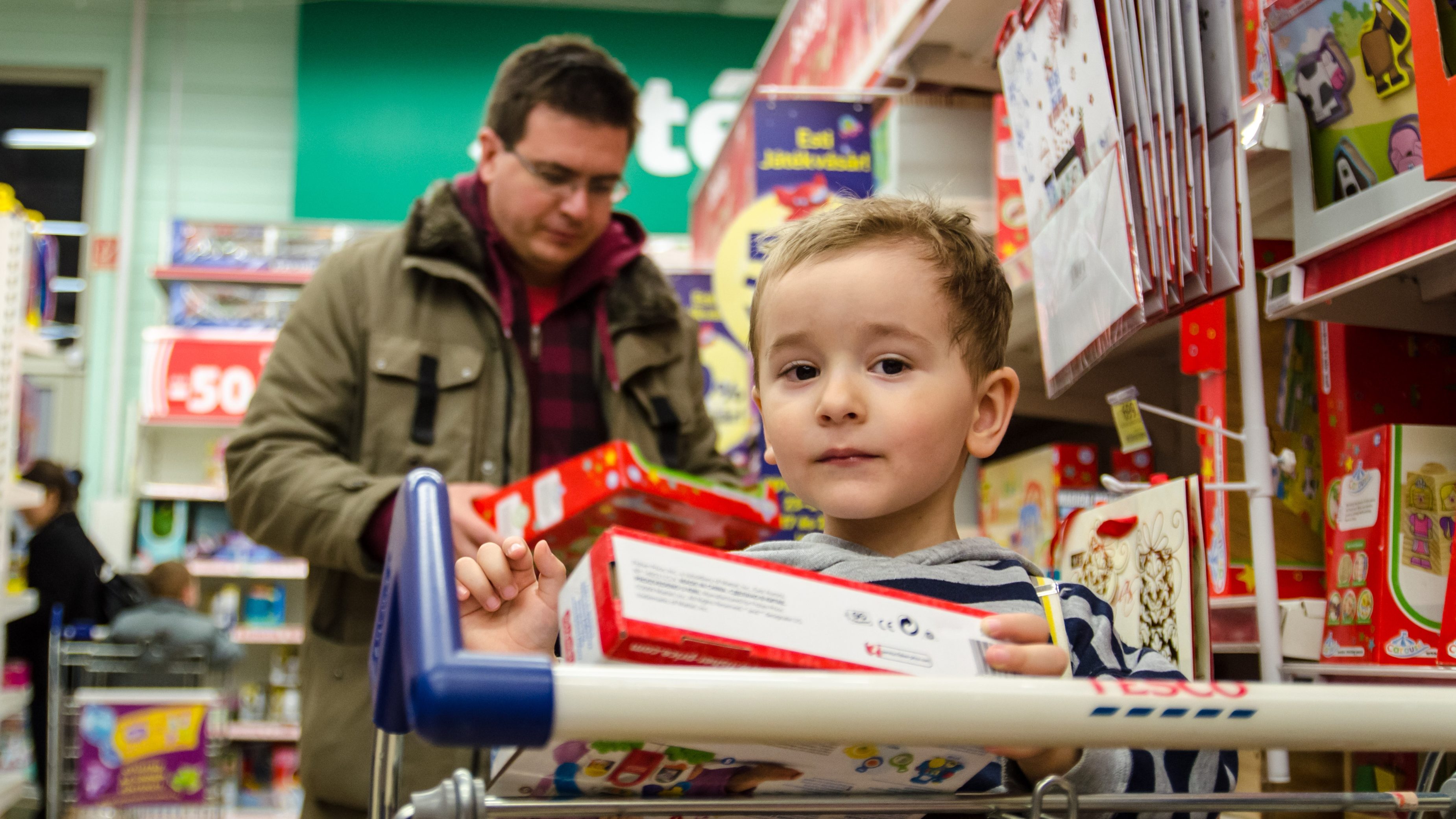 A legtöbb Tesco reggel hatkor nyit, de akad korábbi és későbbi kezdés is