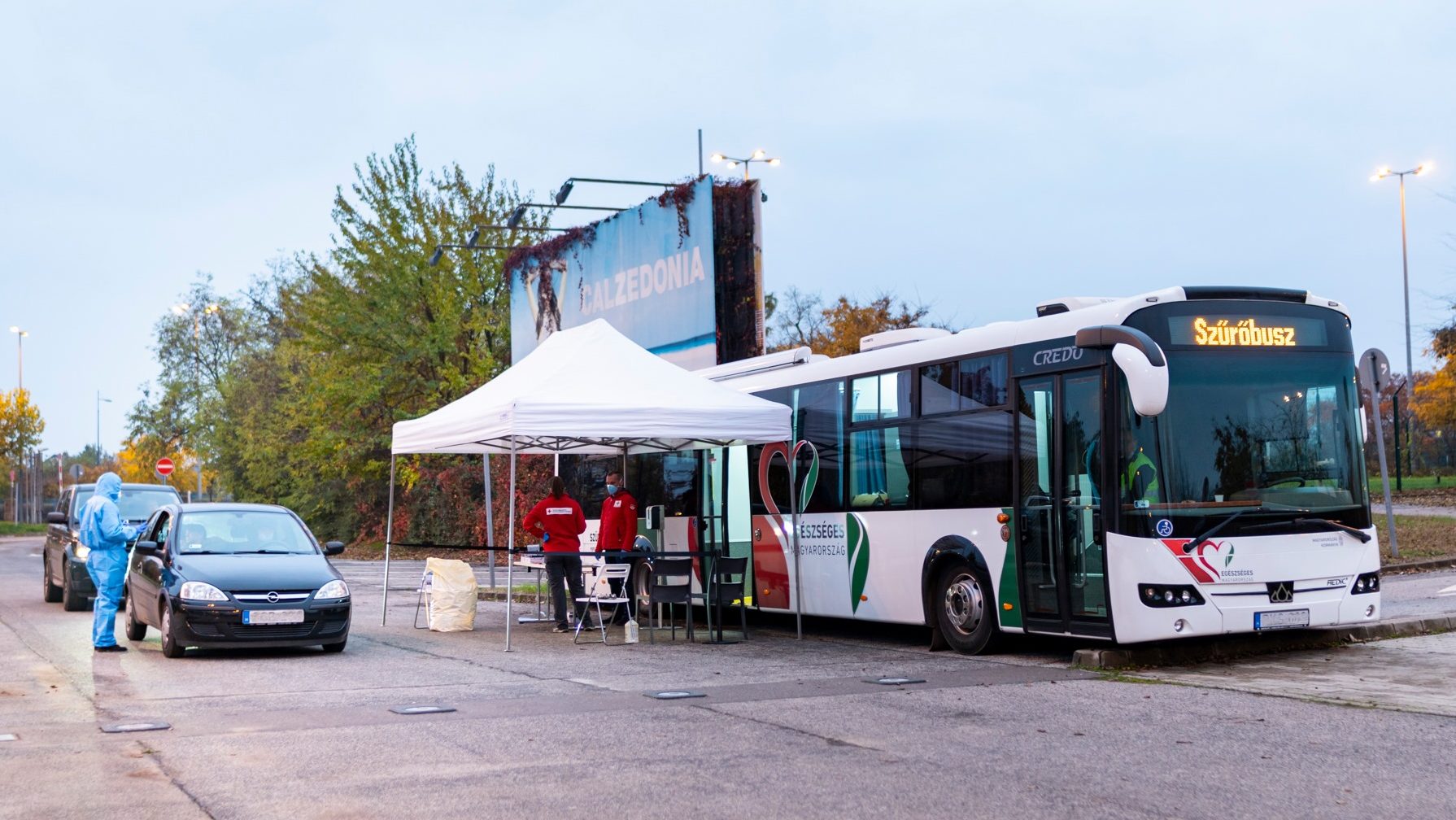 Egy ferihegyi parkolóban parkolták le az egyik szűrőbuszt