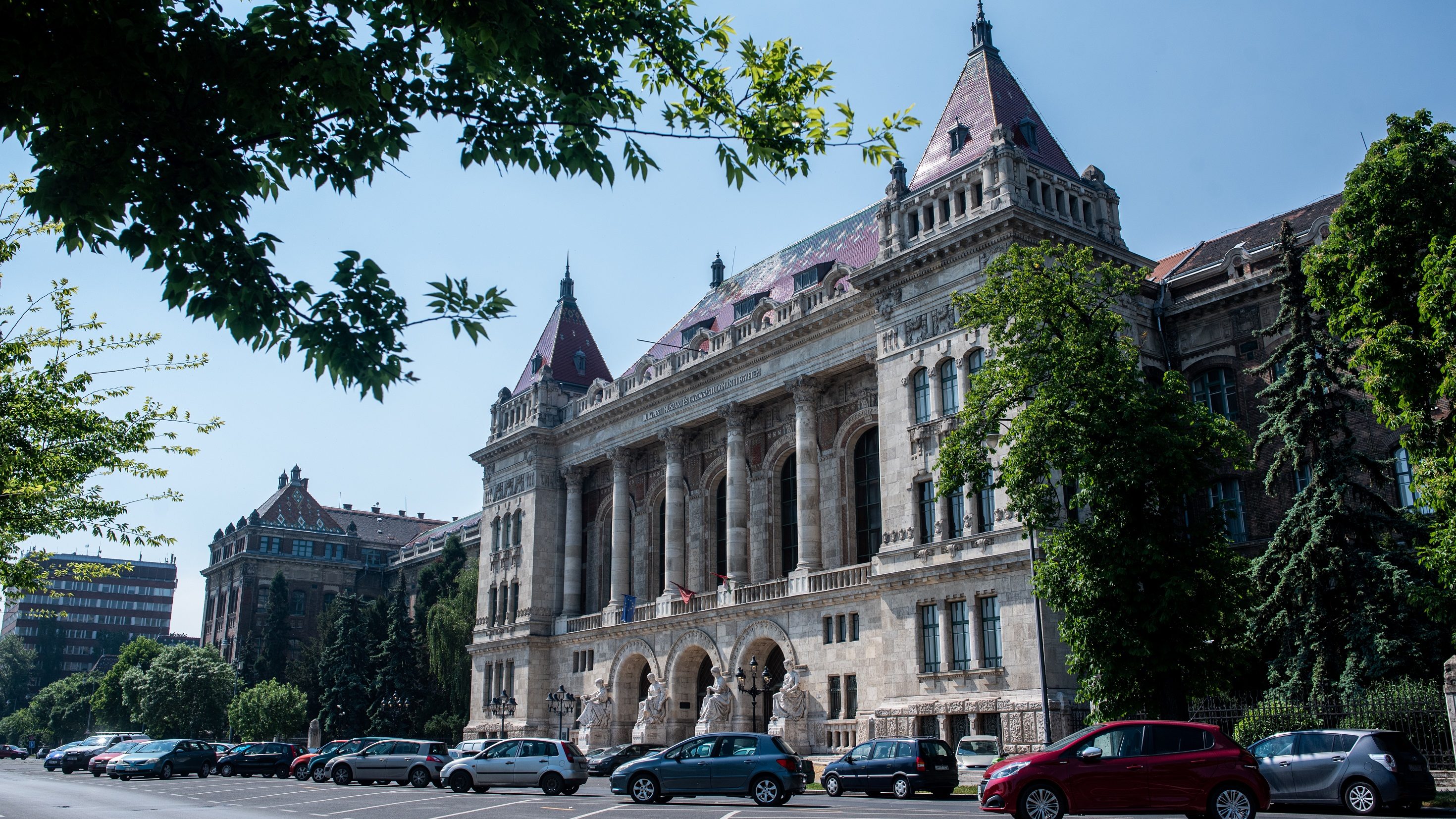 Több száz műegyetemi hallgató segít a járványügyi védekezésben