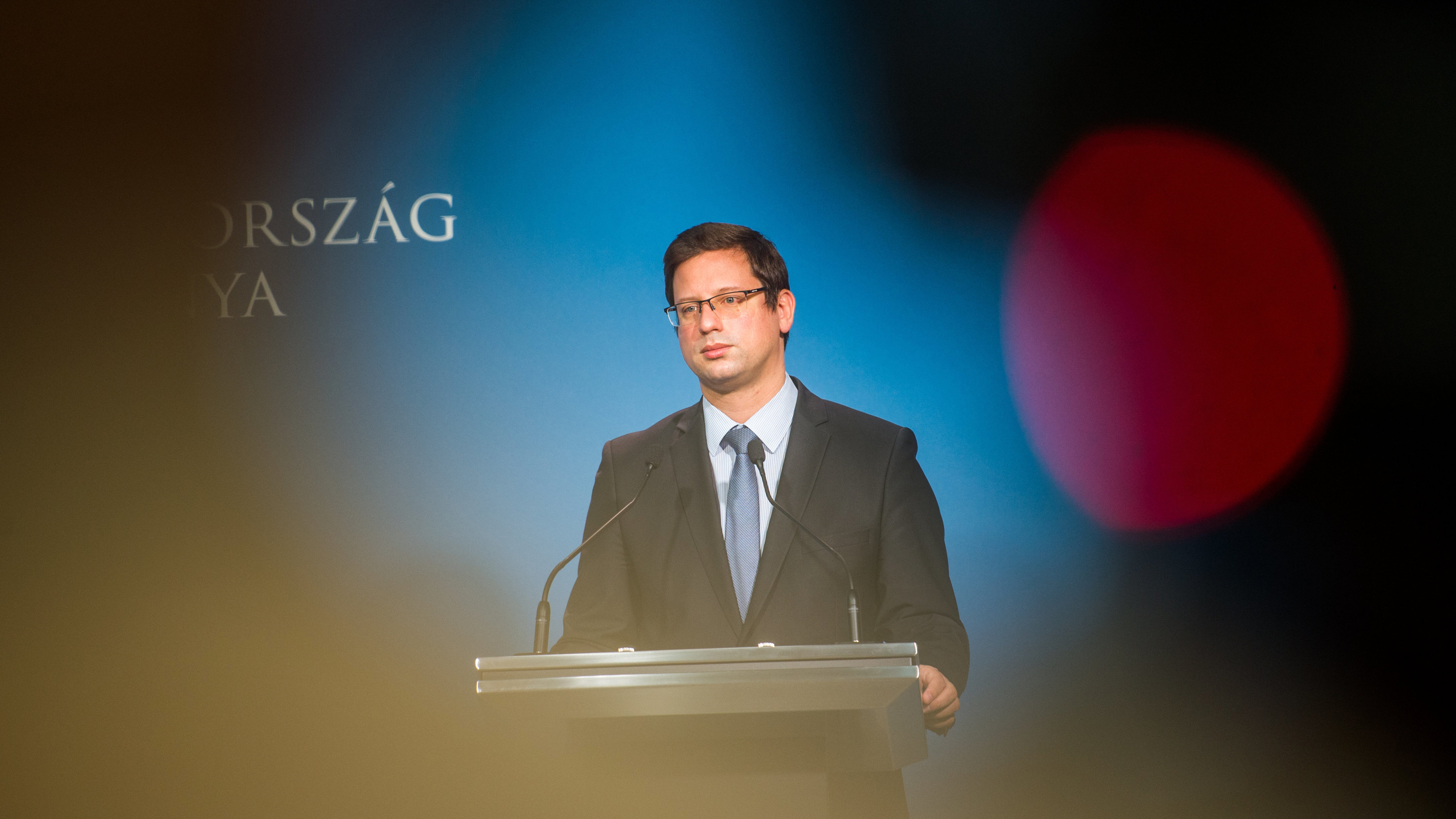 Gulyás Gergely: Tőlünk a jogállamot félteni nem kell