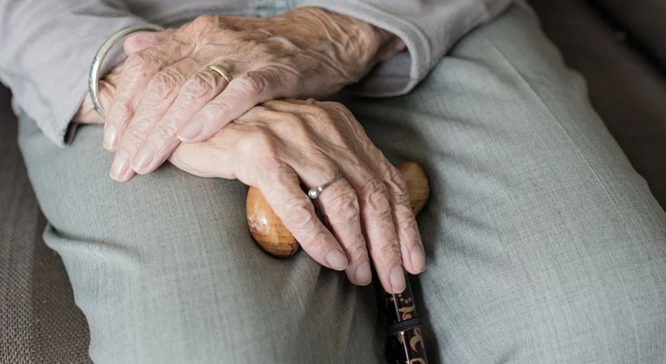 Nem a megszokott időben érkezik a decemberi nyugdíj