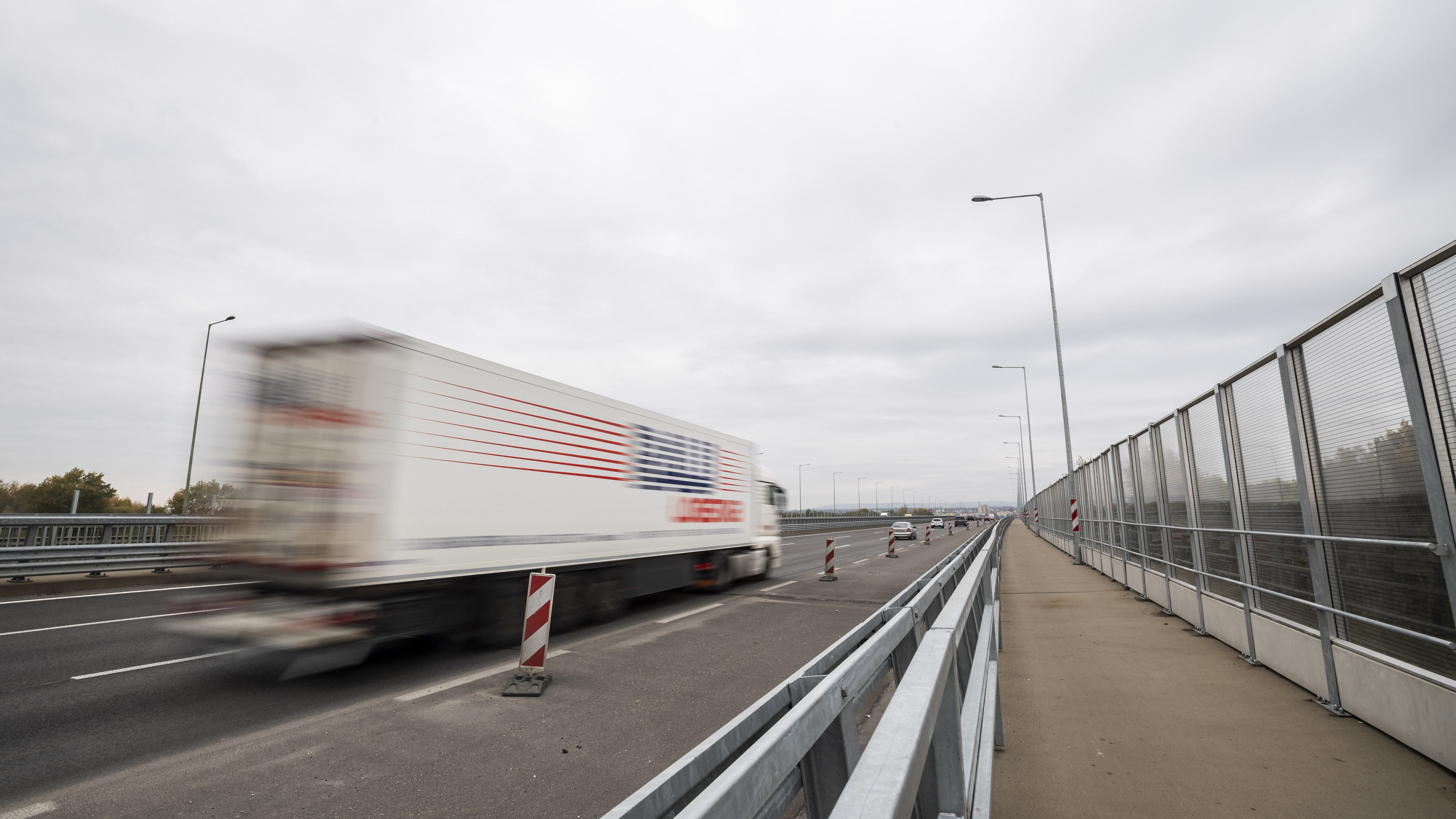 Visszaállnak a hétvégi kamionstop általános szabályai