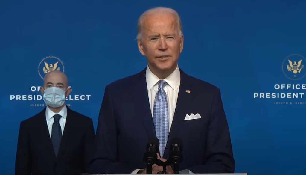 Két hónapon belül állampolgárságot kapnak az illegális bevándorlók Biden beiktatása után