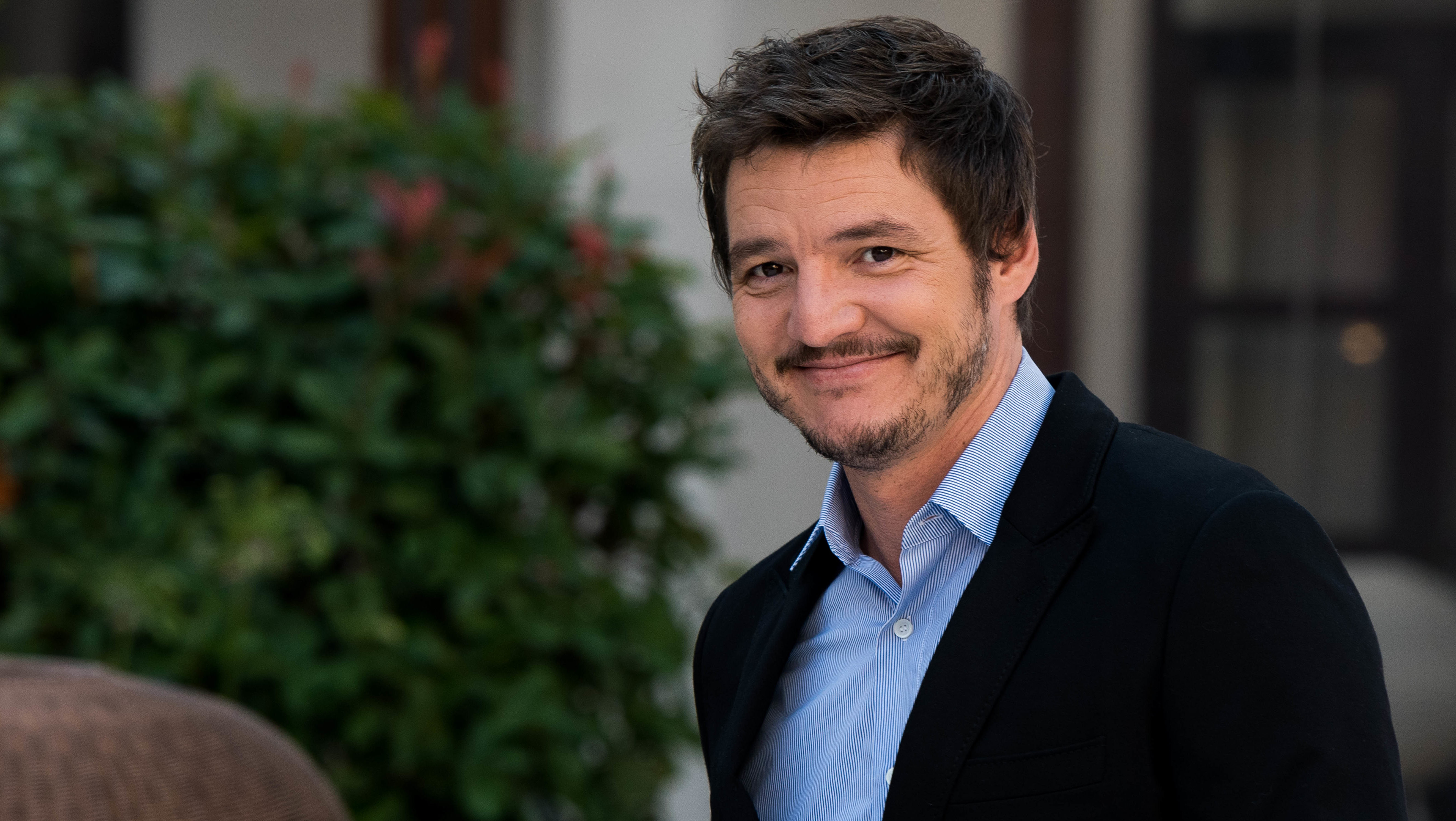 Pedro Pascal nemrég a Lánchíd mellett is bandázott