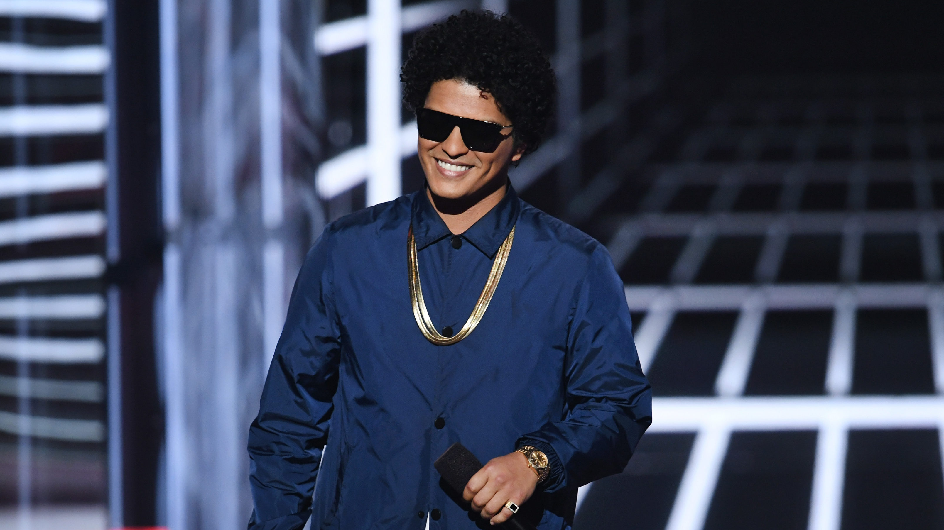 Bruno Mars mémmel reagált arra, hogy egyetlen Grammy-jelölést sem kapott