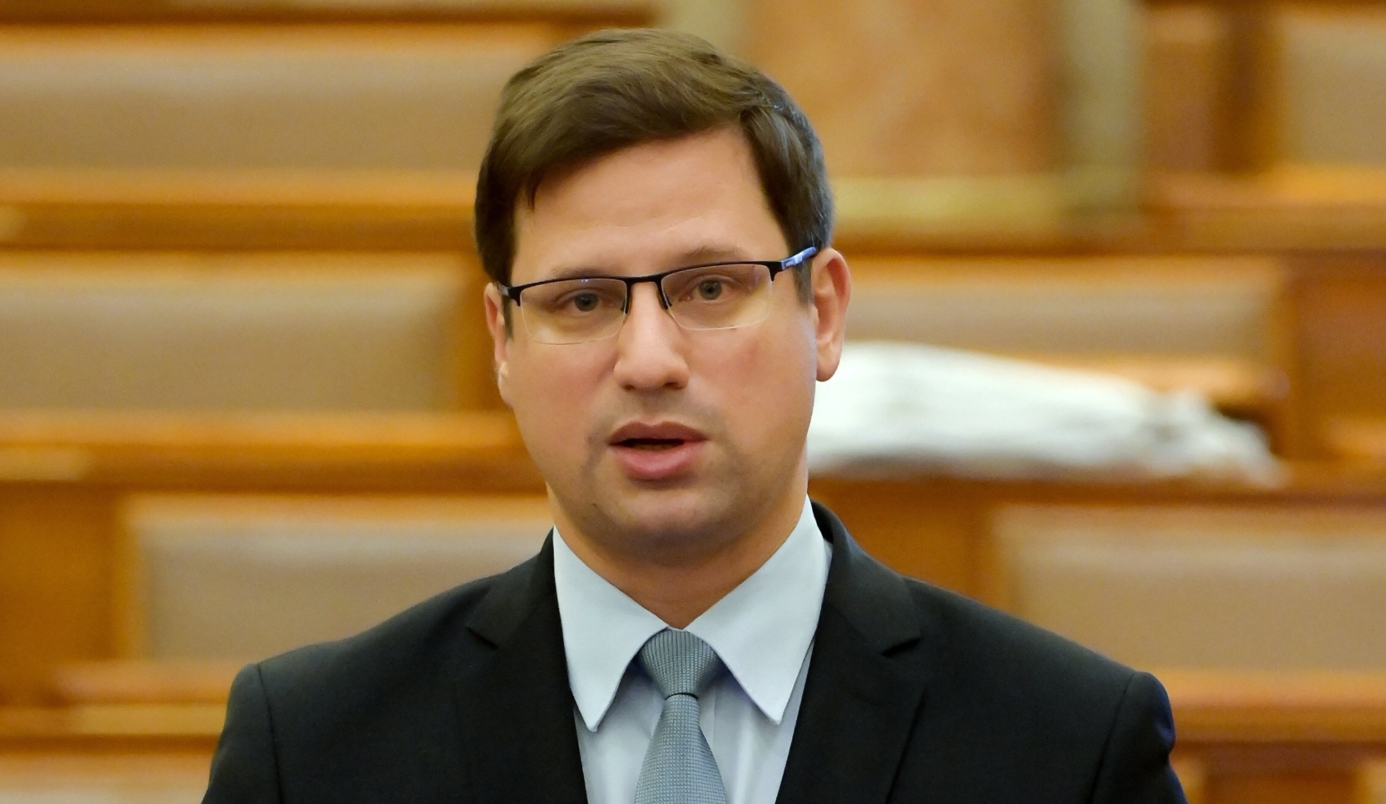 Gulyás Gergely a Demeter-cikkről: „gondoljunk arra, amit az EPP elnöke a magyar miniszterelnökről mondott”